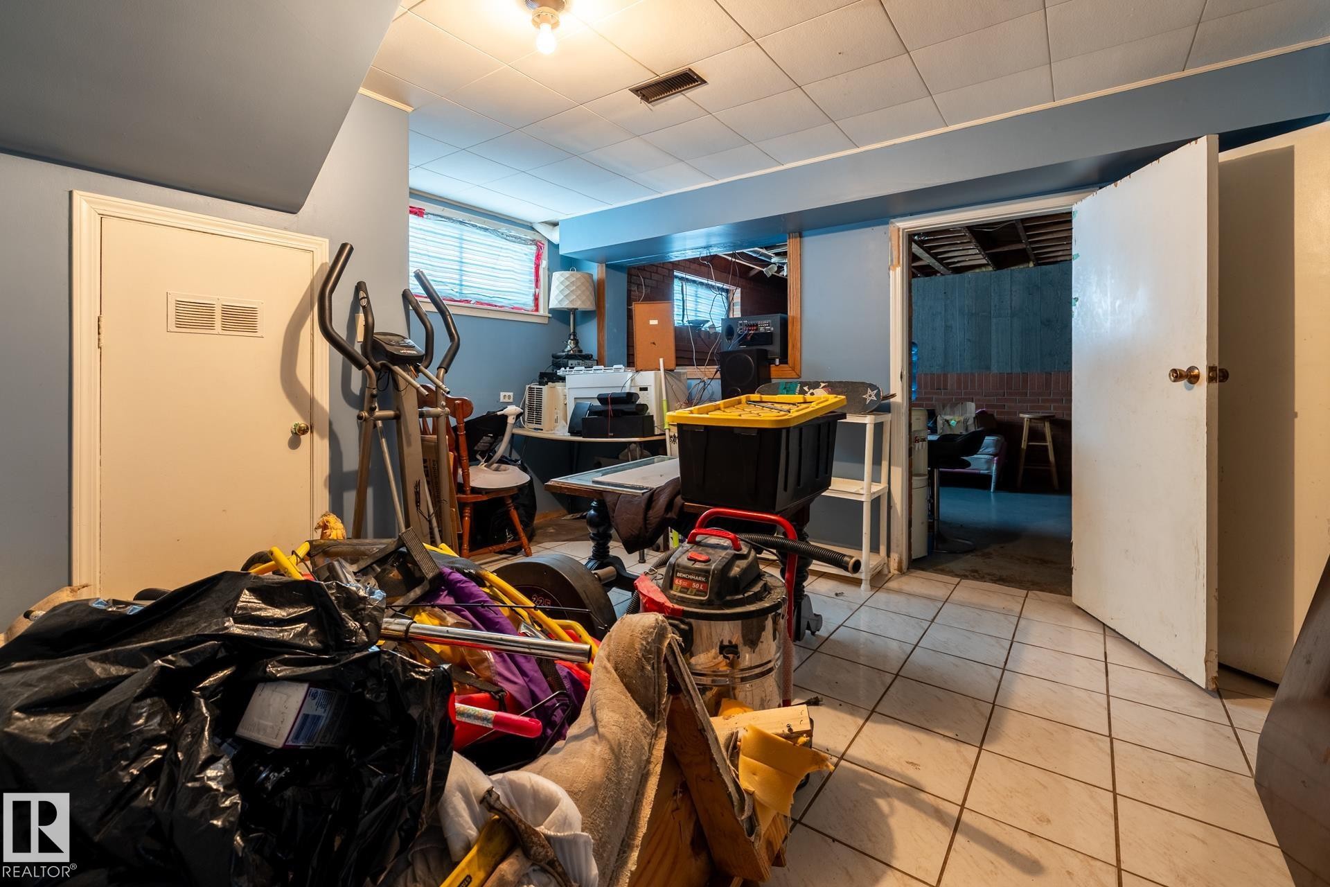 9704 76 Street, Edmonton, AB - Indoor Photo Showing Other Room