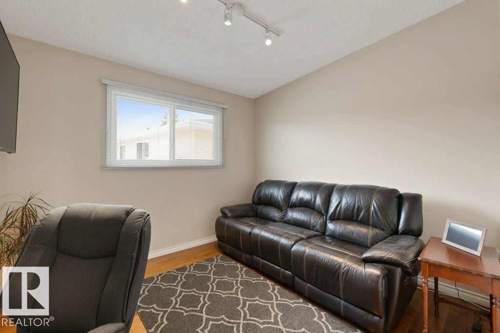 9512 147 Avenue, Edmonton, AB - Indoor