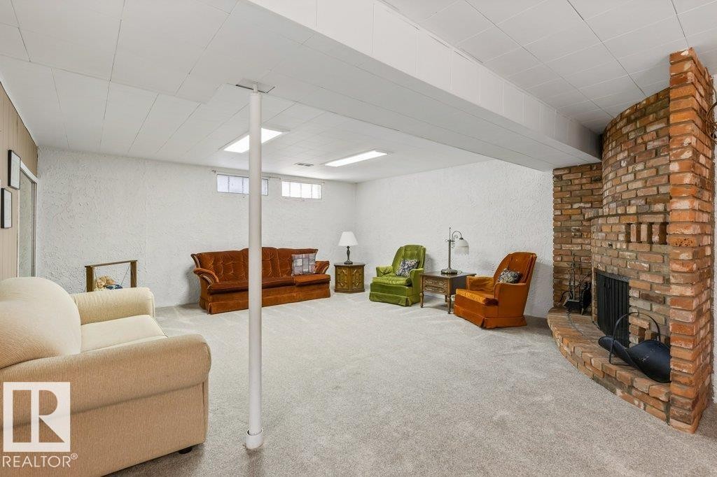 9512 147 Avenue, Edmonton, AB - Indoor With Fireplace