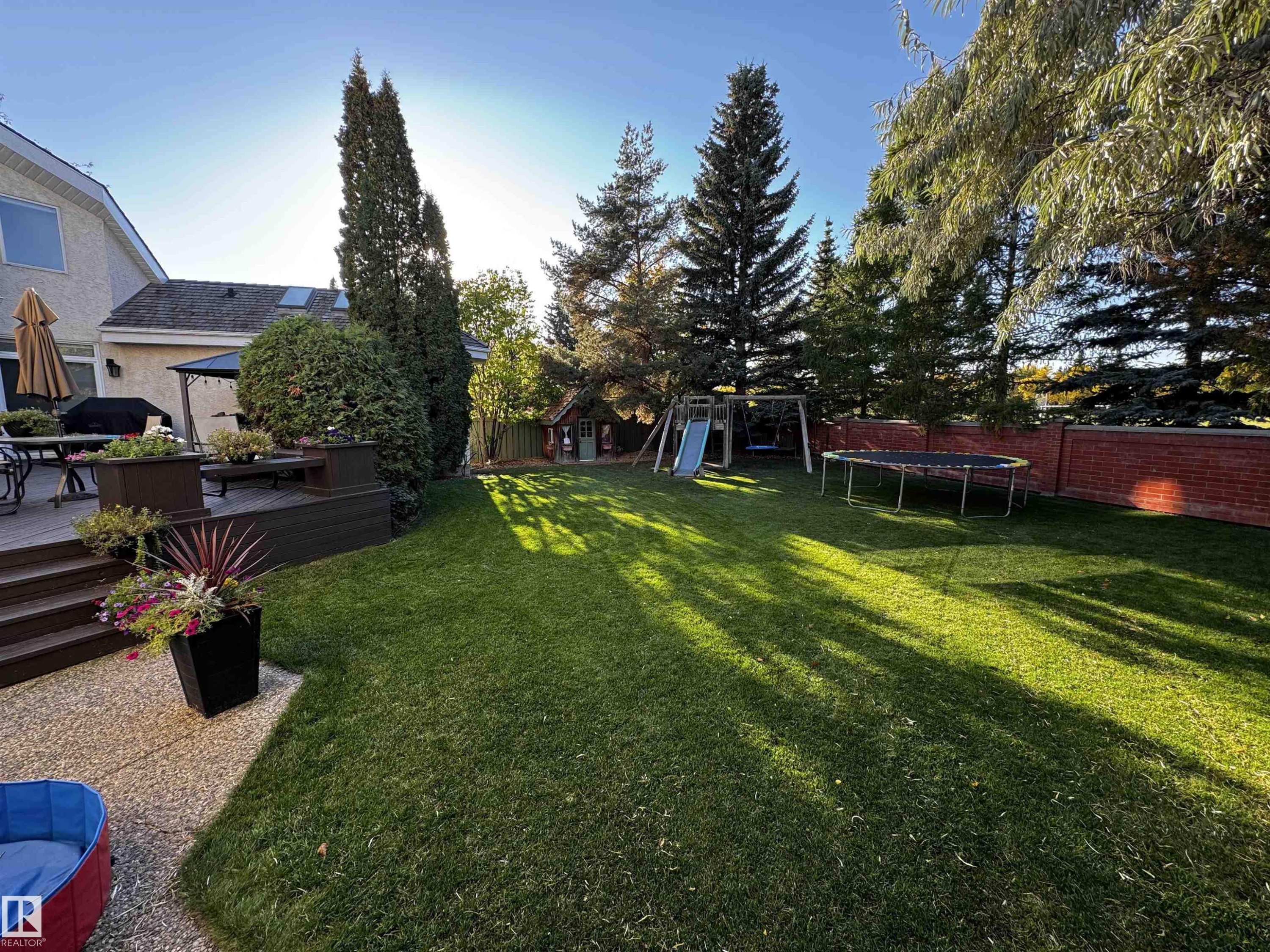 110 Weaver Drive, Edmonton, AB - Outdoor With Deck Patio Veranda With Backyard