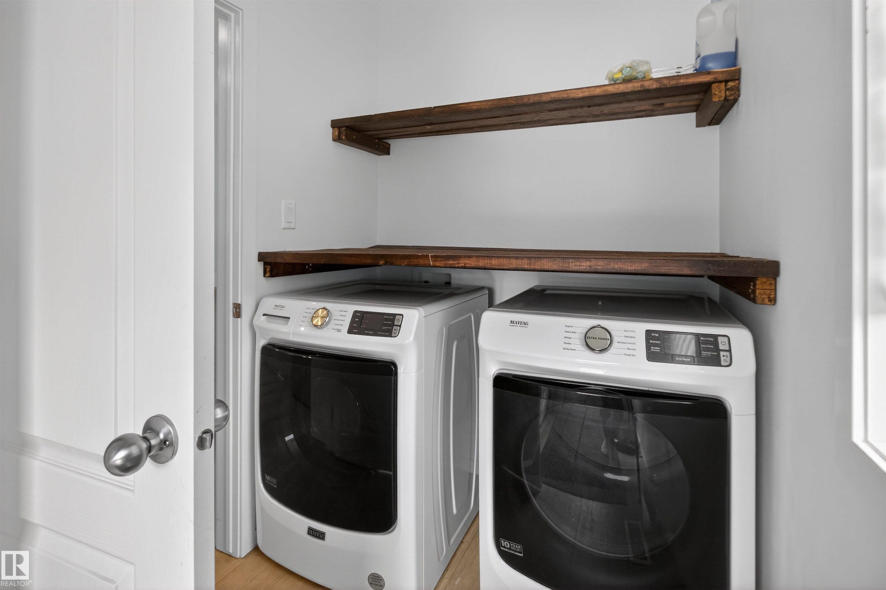 1265 Rosenthal Boulevard, Edmonton, AB - Indoor Photo Showing Laundry Room