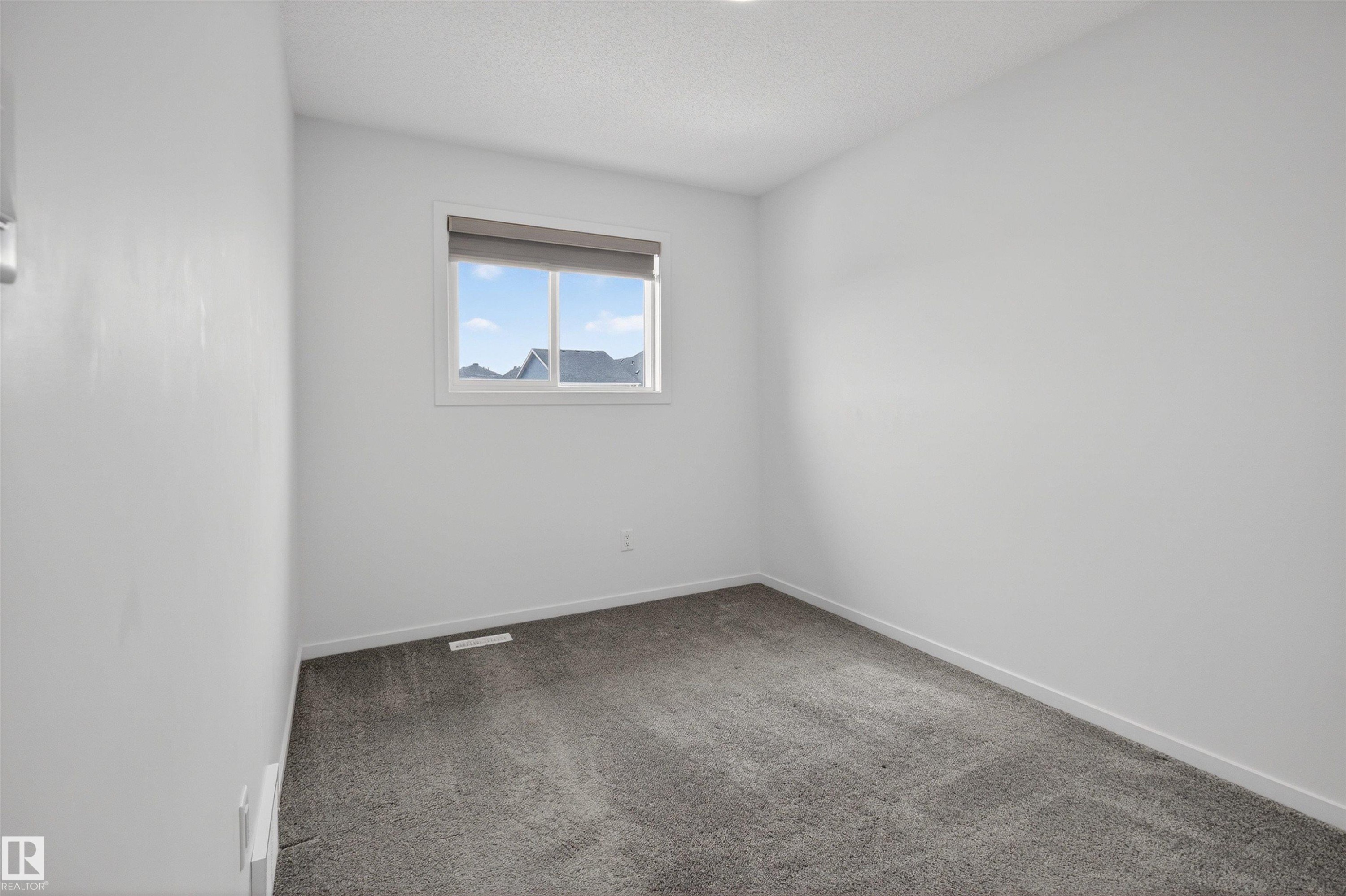 1265 Rosenthal Boulevard, Edmonton, AB - Indoor Photo Showing Other Room