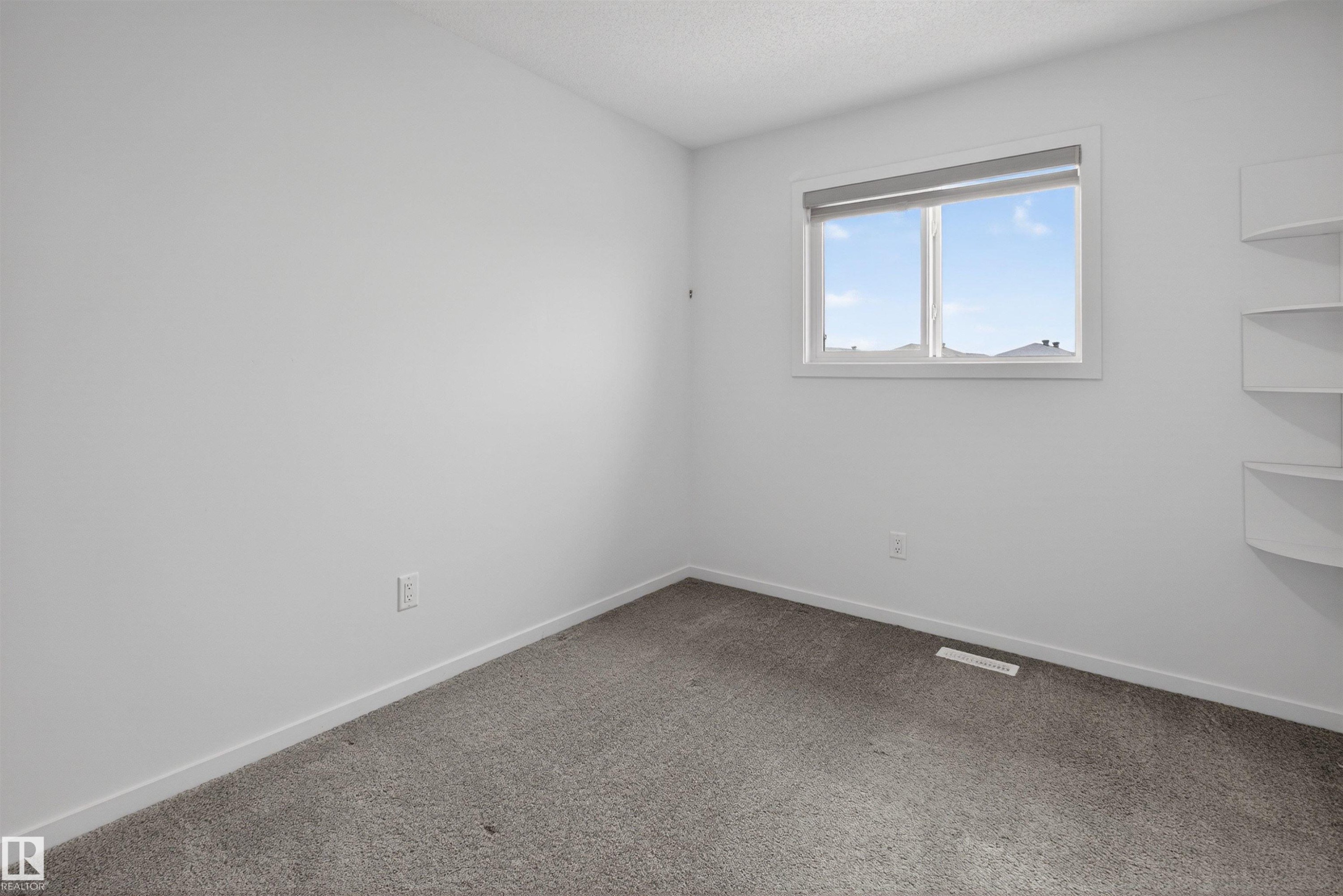 1265 Rosenthal Boulevard, Edmonton, AB - Indoor Photo Showing Other Room