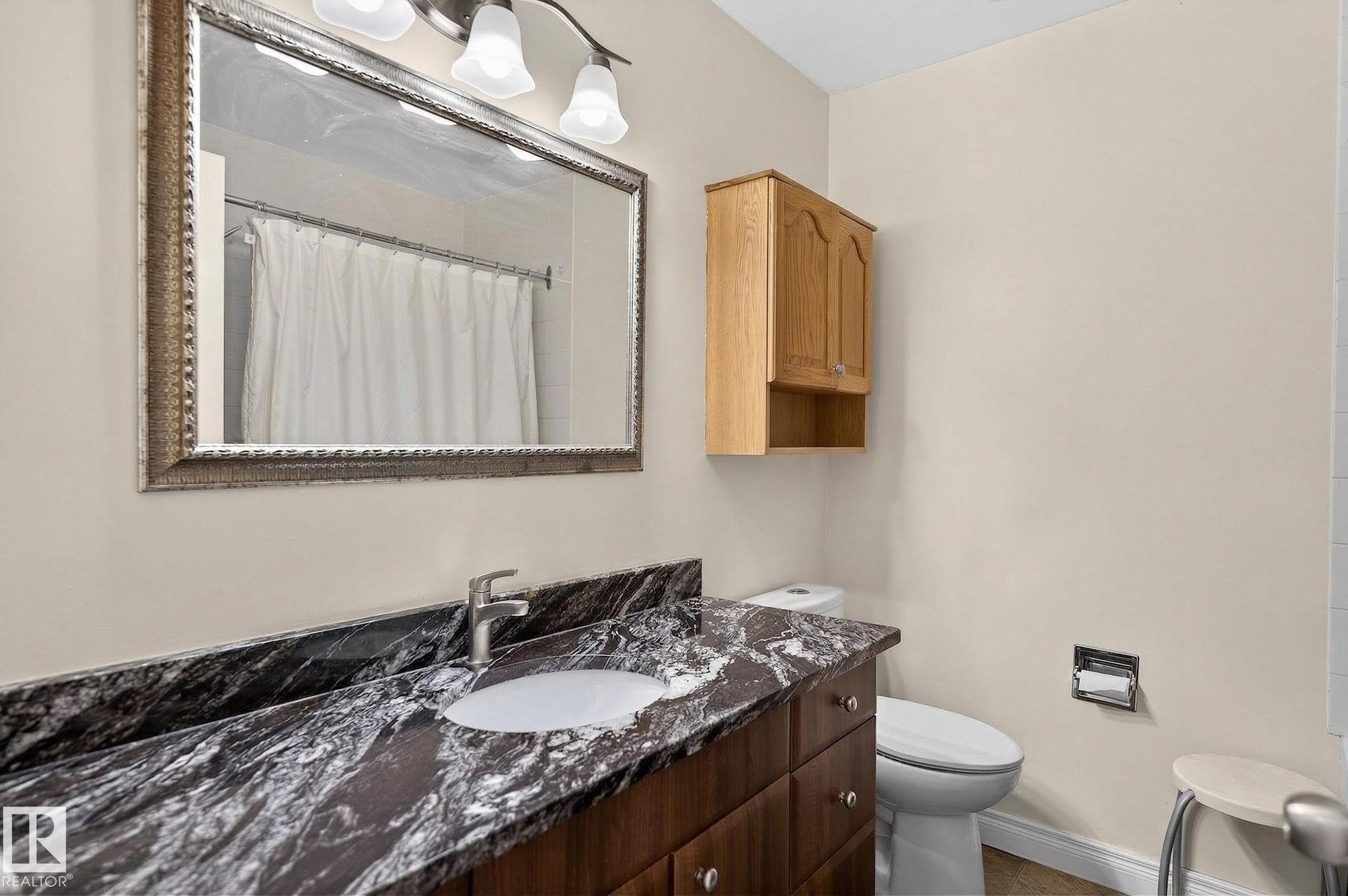 4 Dorset Place, St. Albert, AB - Indoor Photo Showing Bathroom