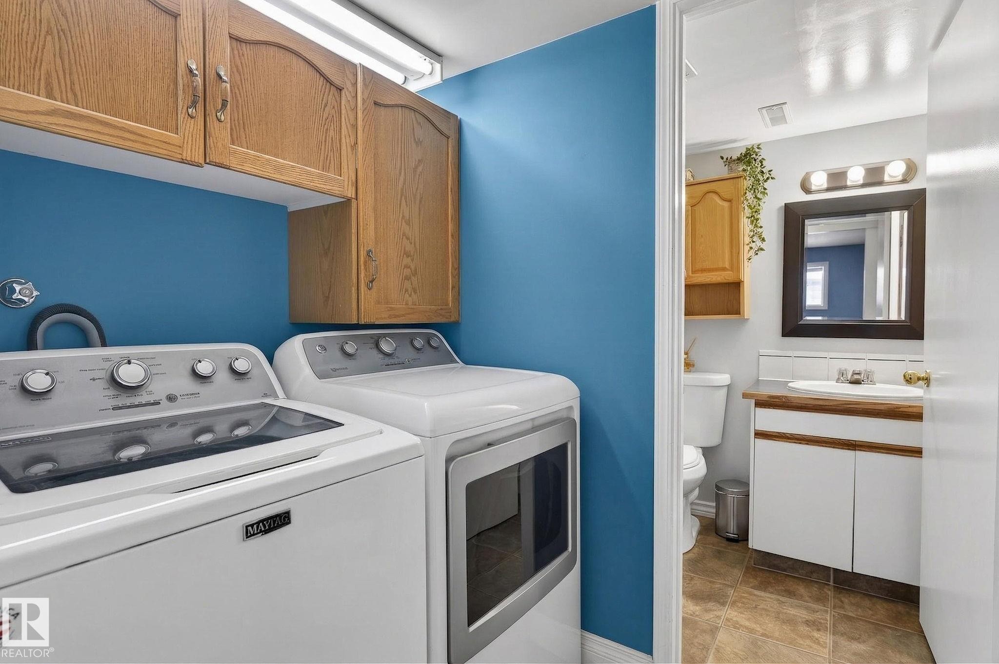 4 Dorset Place, St. Albert, AB - Indoor Photo Showing Laundry Room