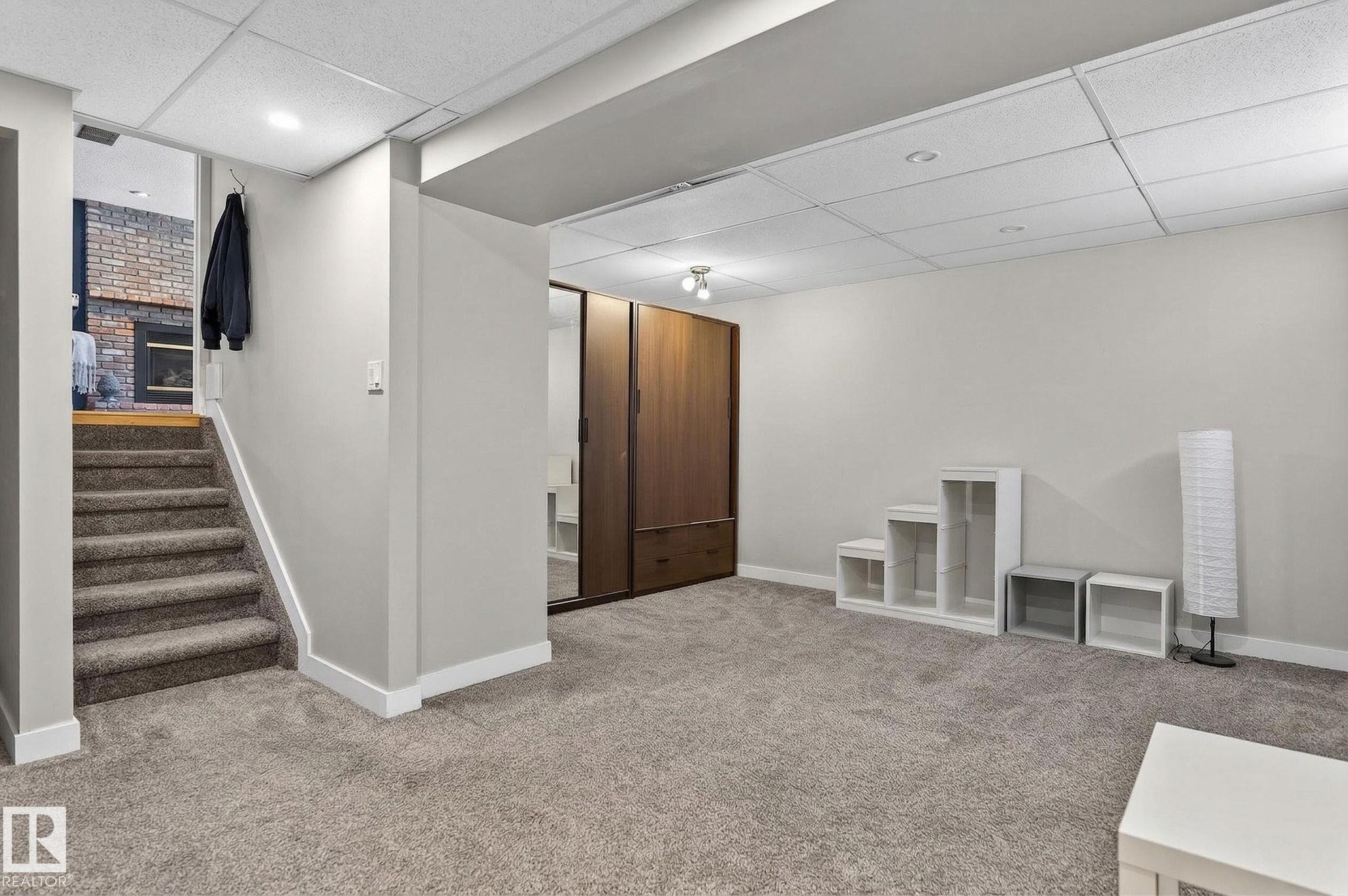 4 Dorset Place, St. Albert, AB - Indoor