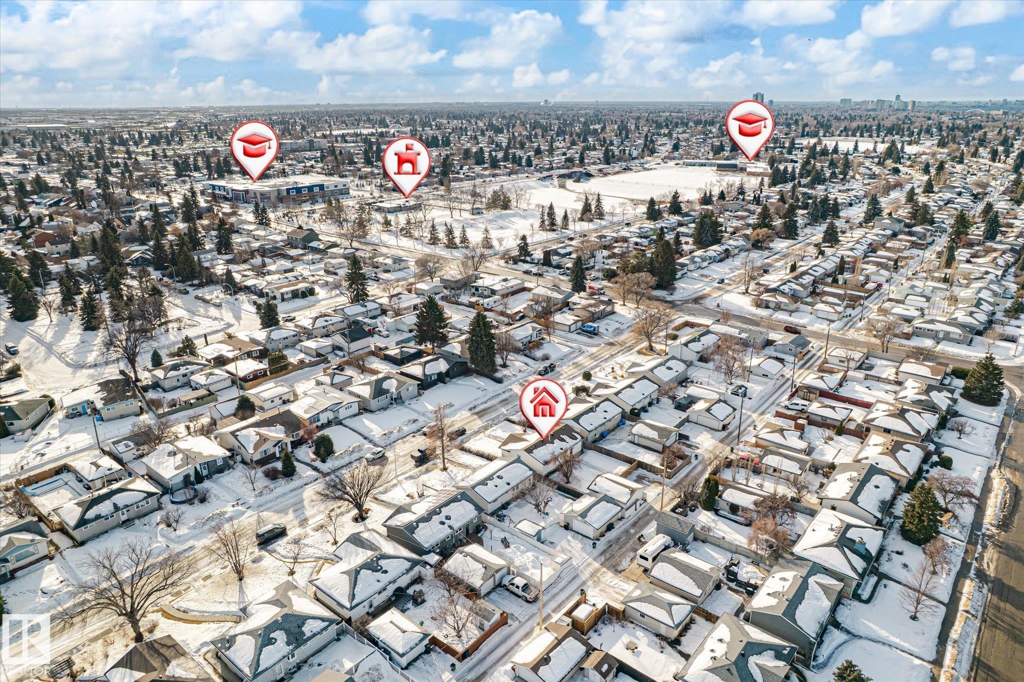 5504 94A Avenue, Edmonton, AB - Outdoor With View