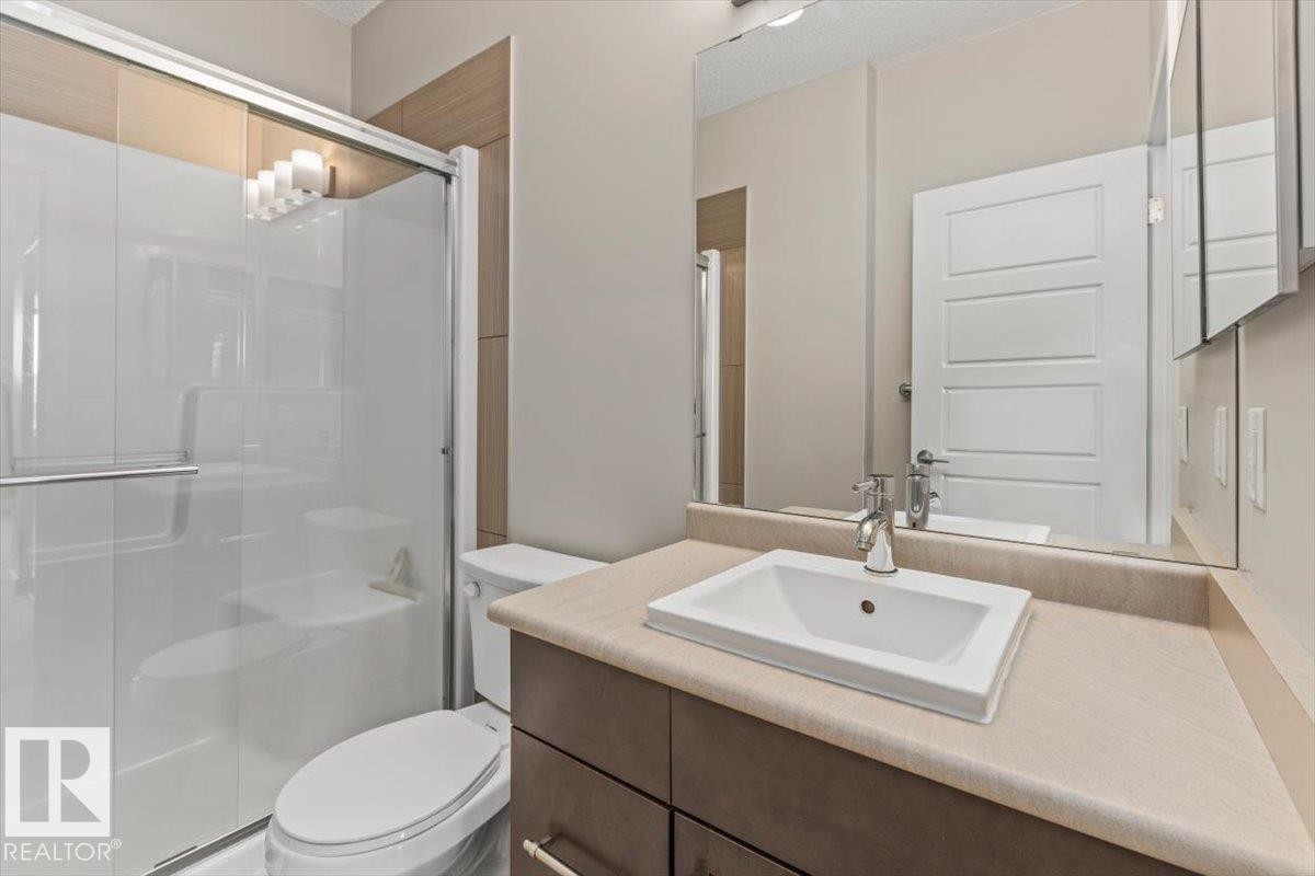 412 320 Ambleside Link Link, Edmonton, AB - Indoor Photo Showing Bathroom
