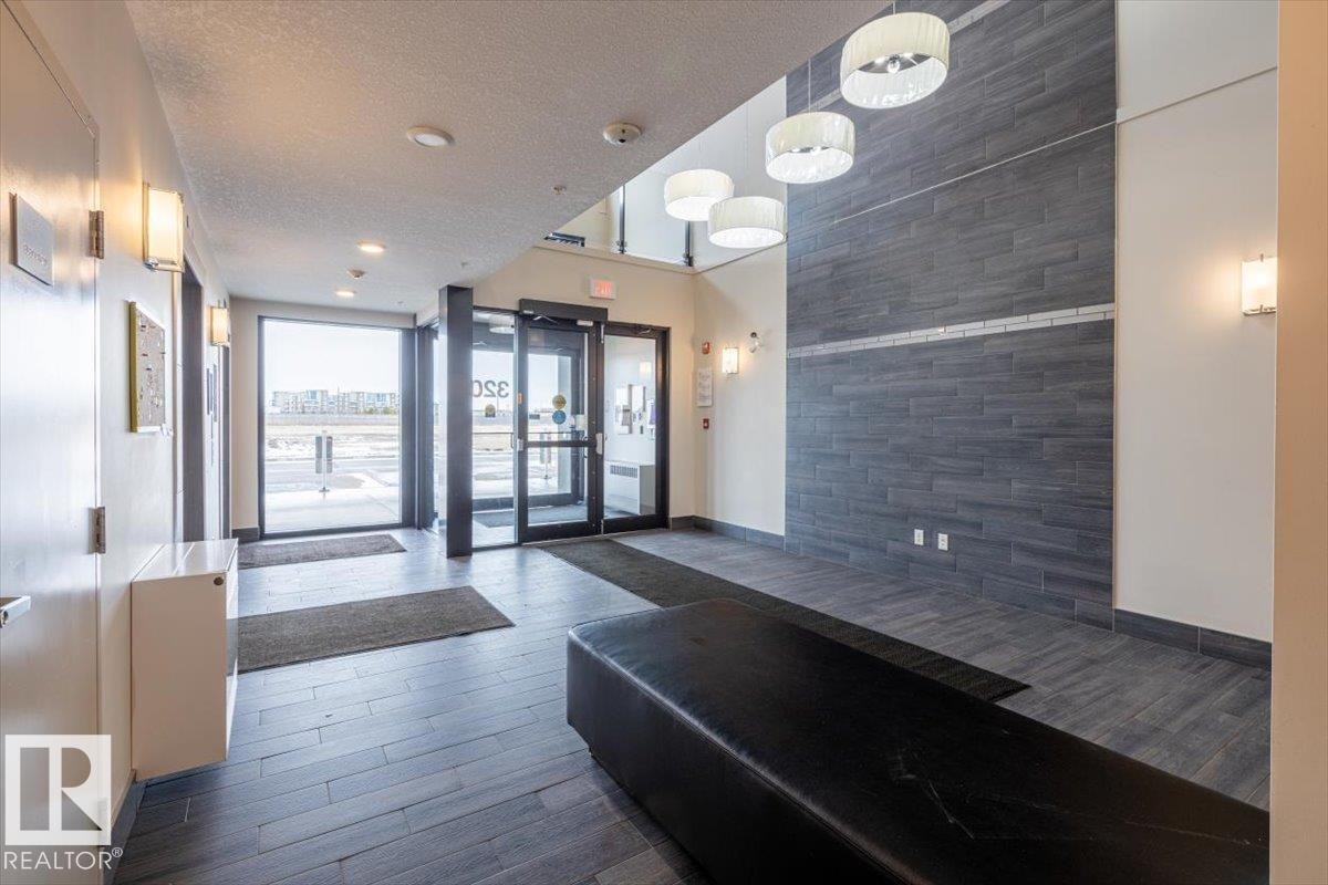 412 320 Ambleside Link Link, Edmonton, AB - Indoor Photo Showing Other Room