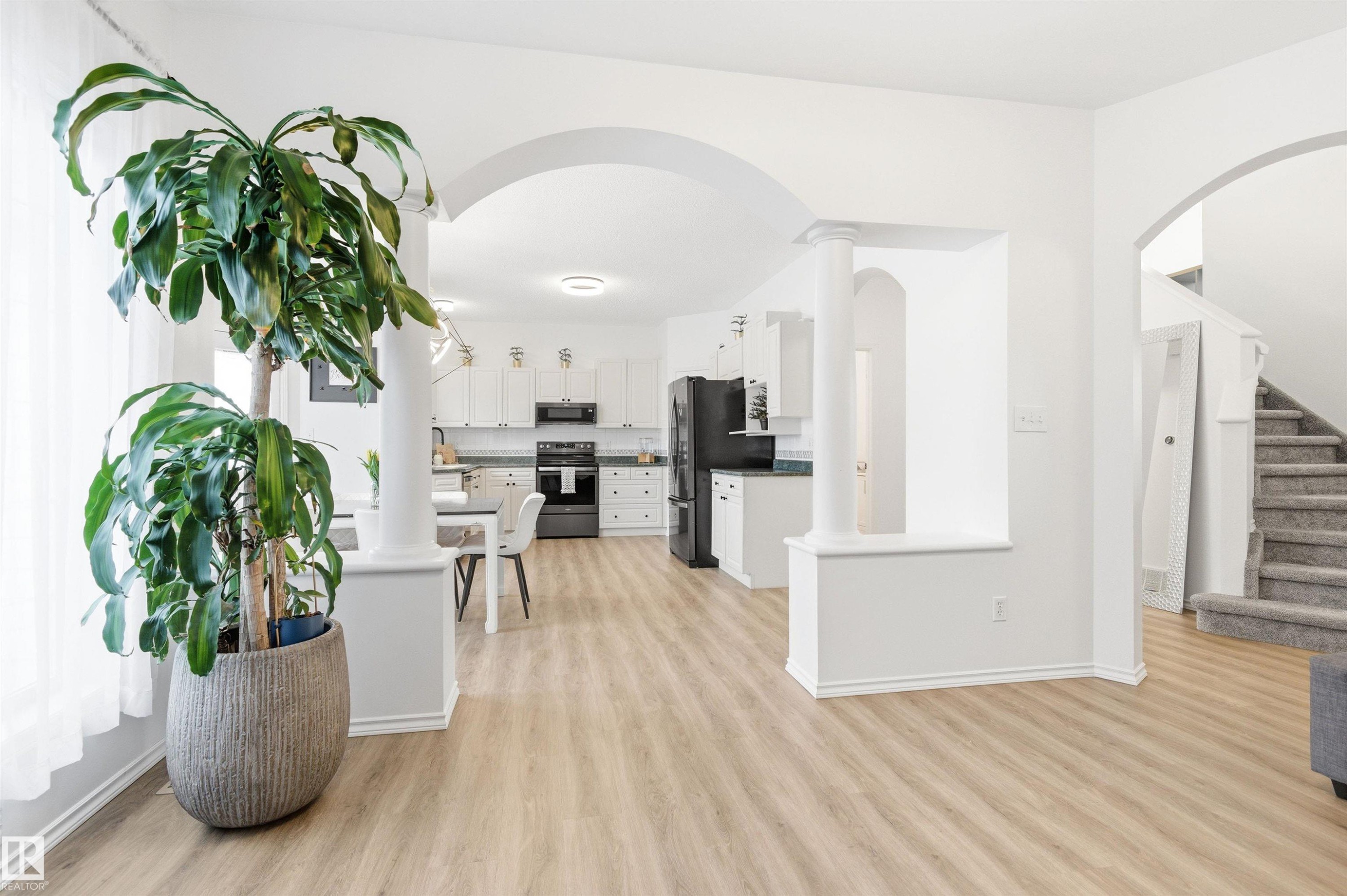 582 Glenwright Crescent, Edmonton, AB - Indoor