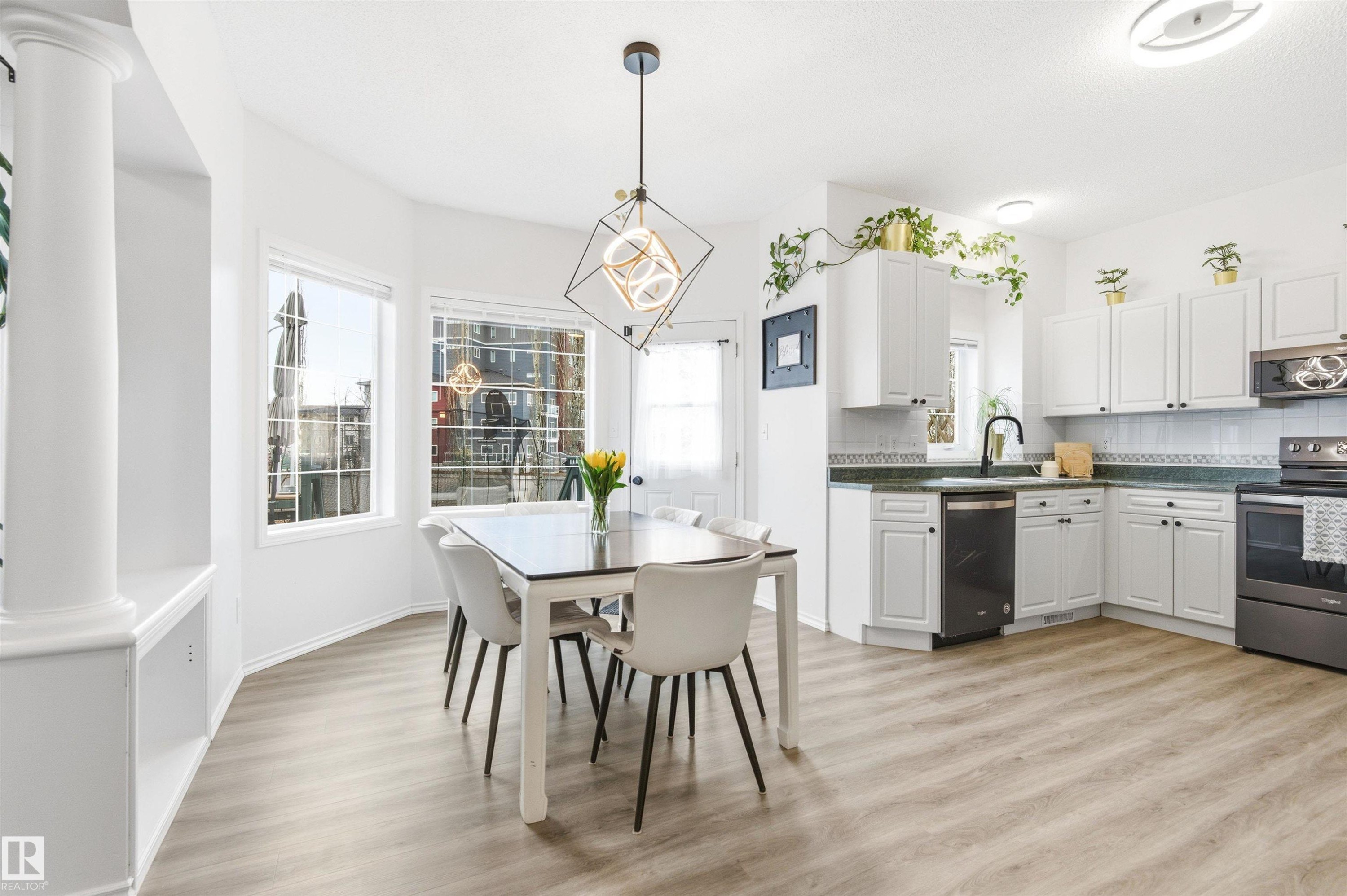 582 Glenwright Crescent, Edmonton, AB - Indoor