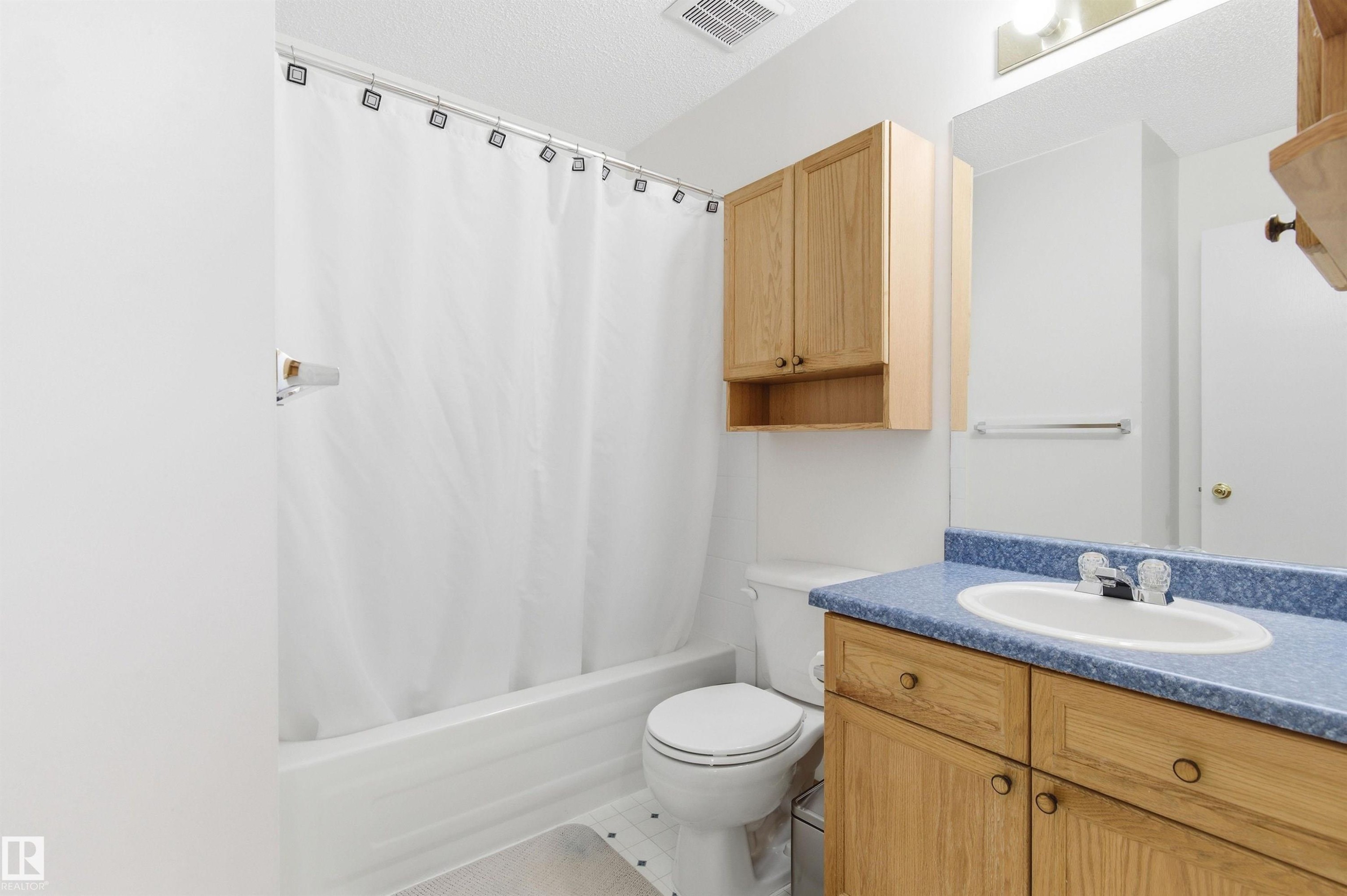 582 Glenwright Crescent, Edmonton, AB - Indoor Photo Showing Bathroom