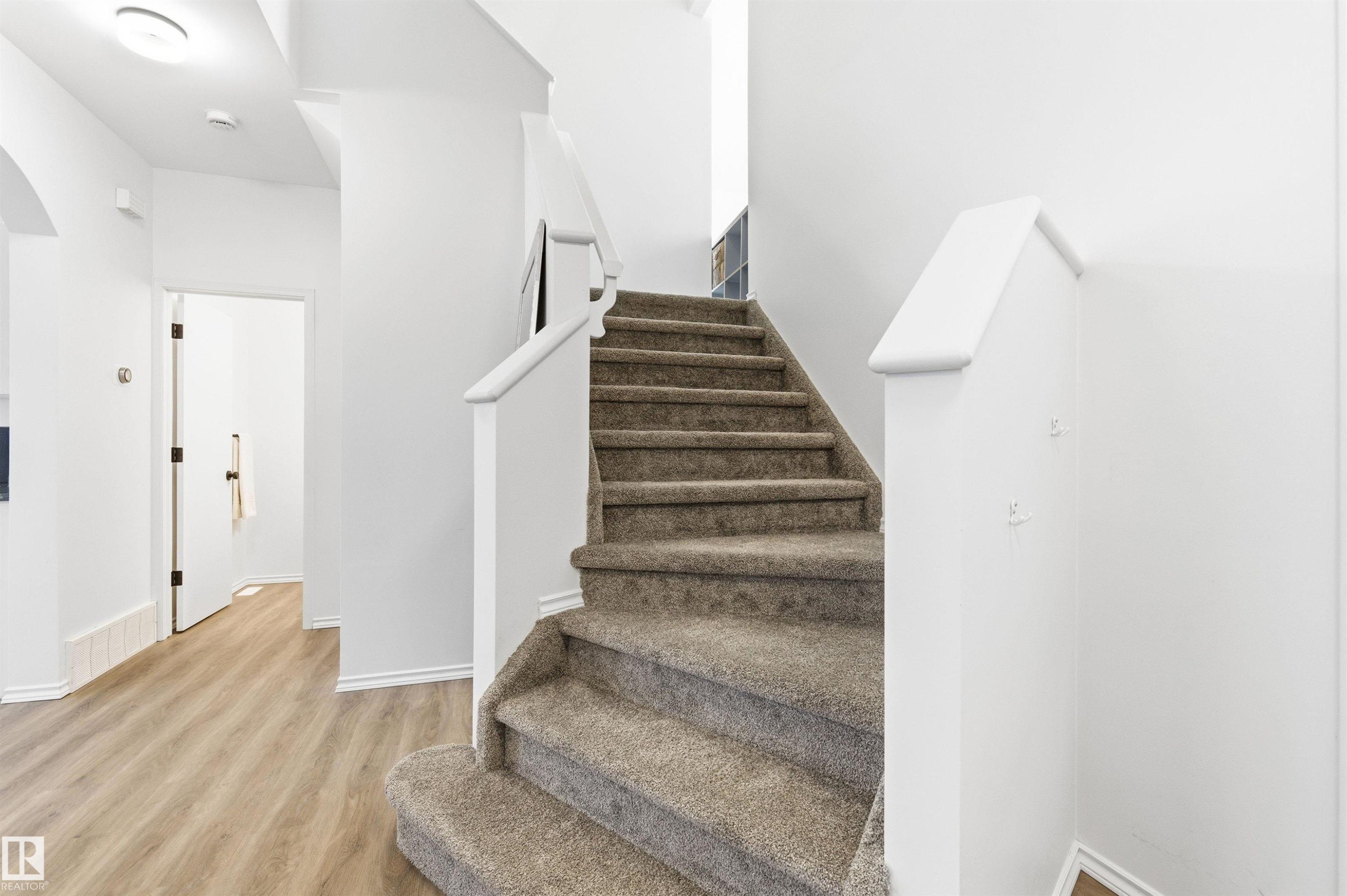 582 Glenwright Crescent, Edmonton, AB - Indoor Photo Showing Other Room