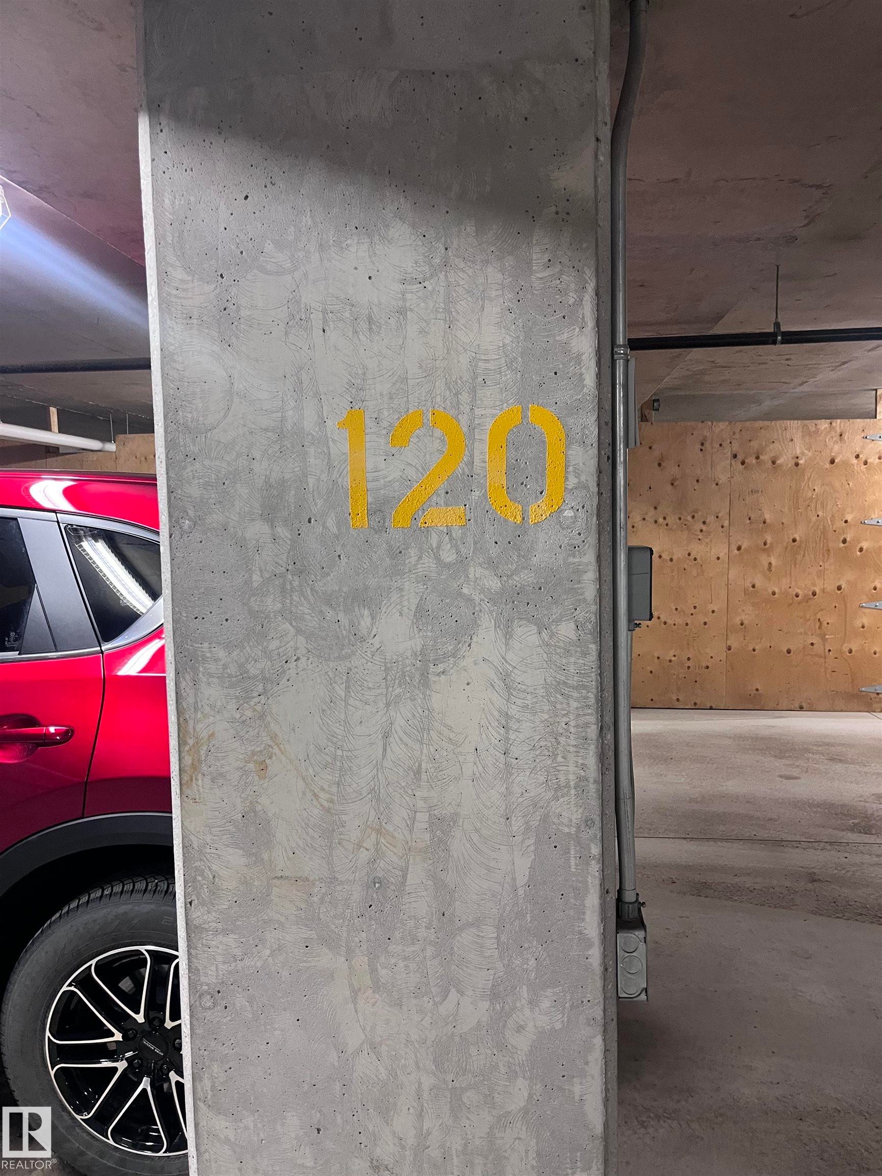 7508 Getty Gate, Edmonton, AB