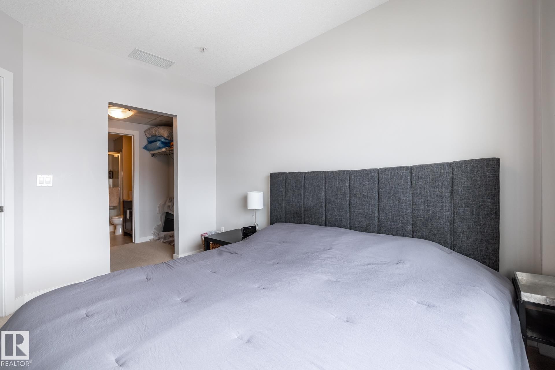 325 5151 Windermere Boulevard, Edmonton, AB - Indoor Photo Showing Bedroom