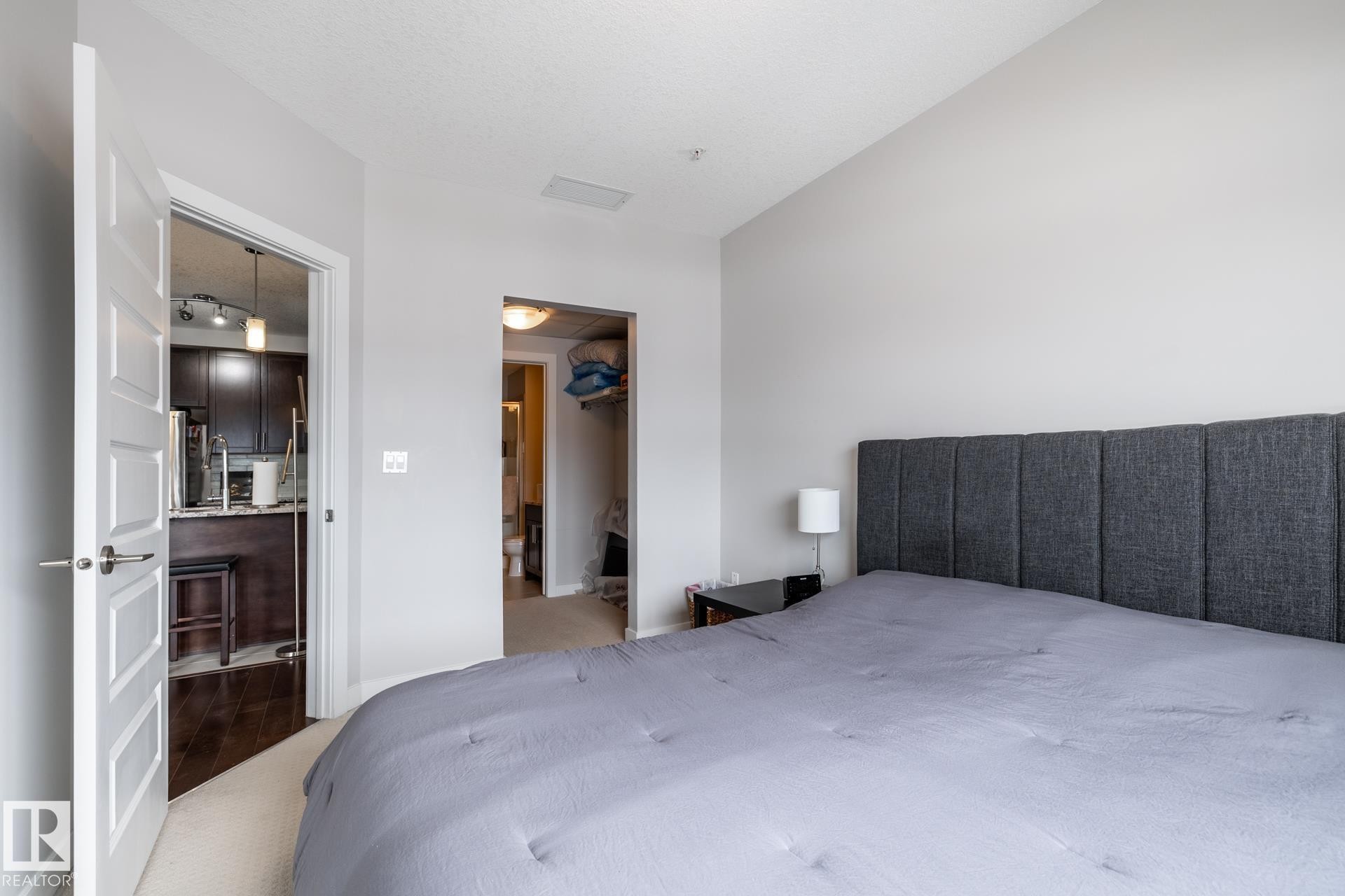 325 5151 Windermere Boulevard, Edmonton, AB - Indoor Photo Showing Bedroom