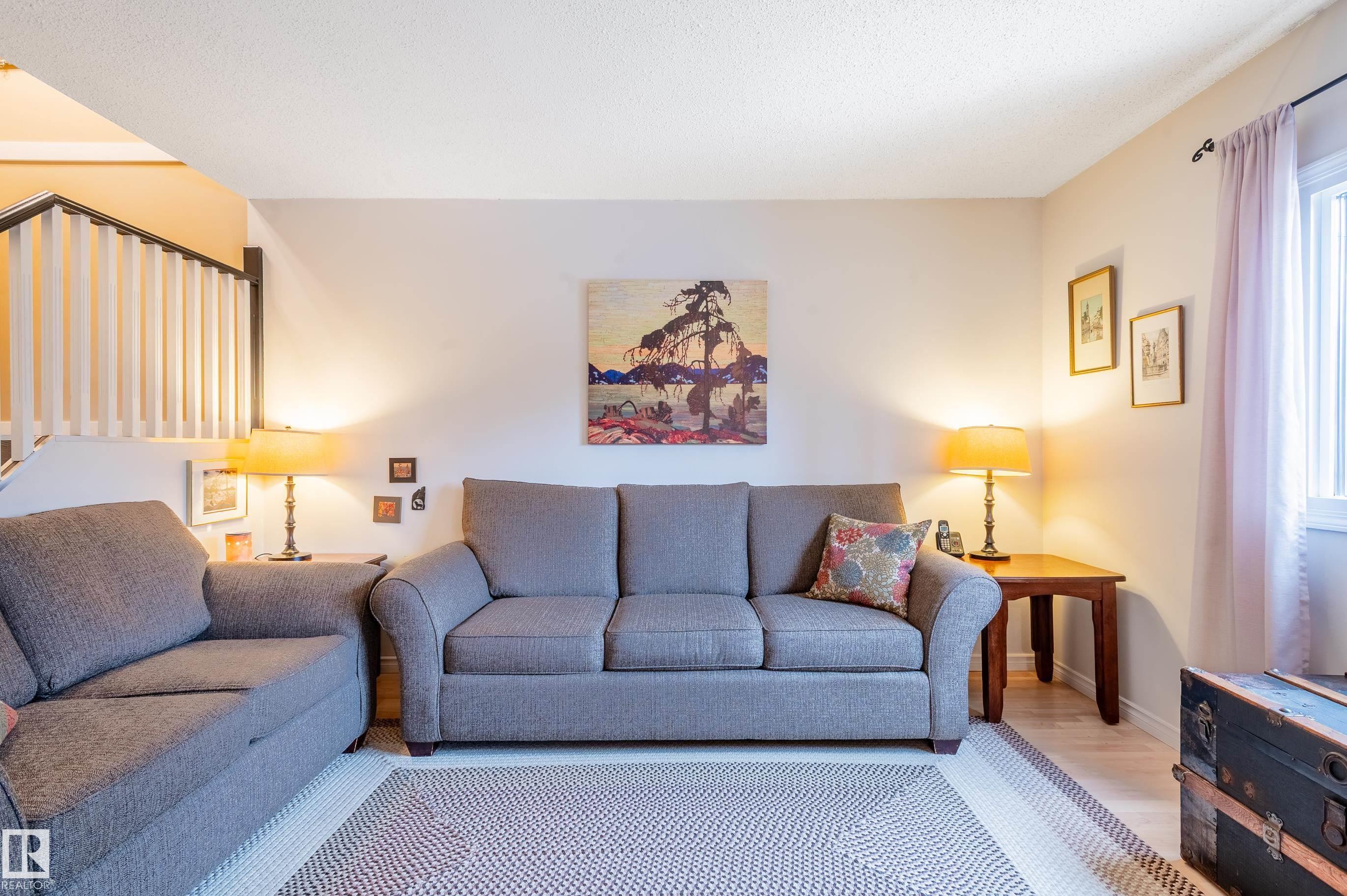 71 Forest Grove, St. Albert, AB - Indoor Photo Showing Living Room