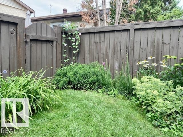 71 Forest Grove, St. Albert, AB - Outdoor