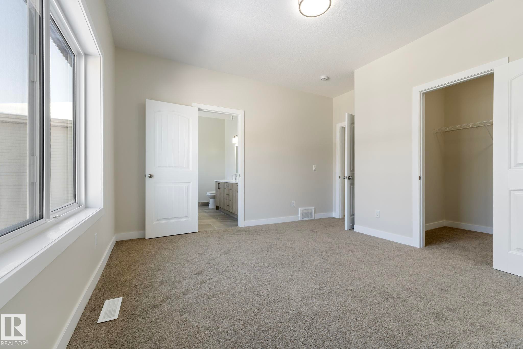 5736 176 Avenue, Edmonton, AB - Indoor Photo Showing Other Room