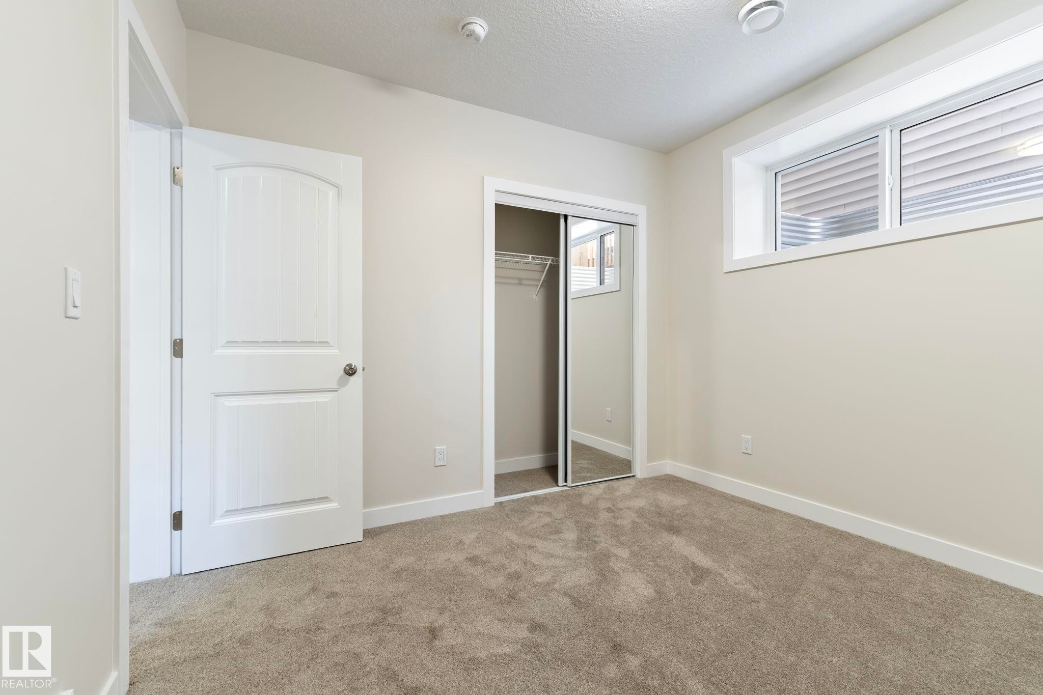 5736 176 Avenue, Edmonton, AB - Indoor Photo Showing Other Room