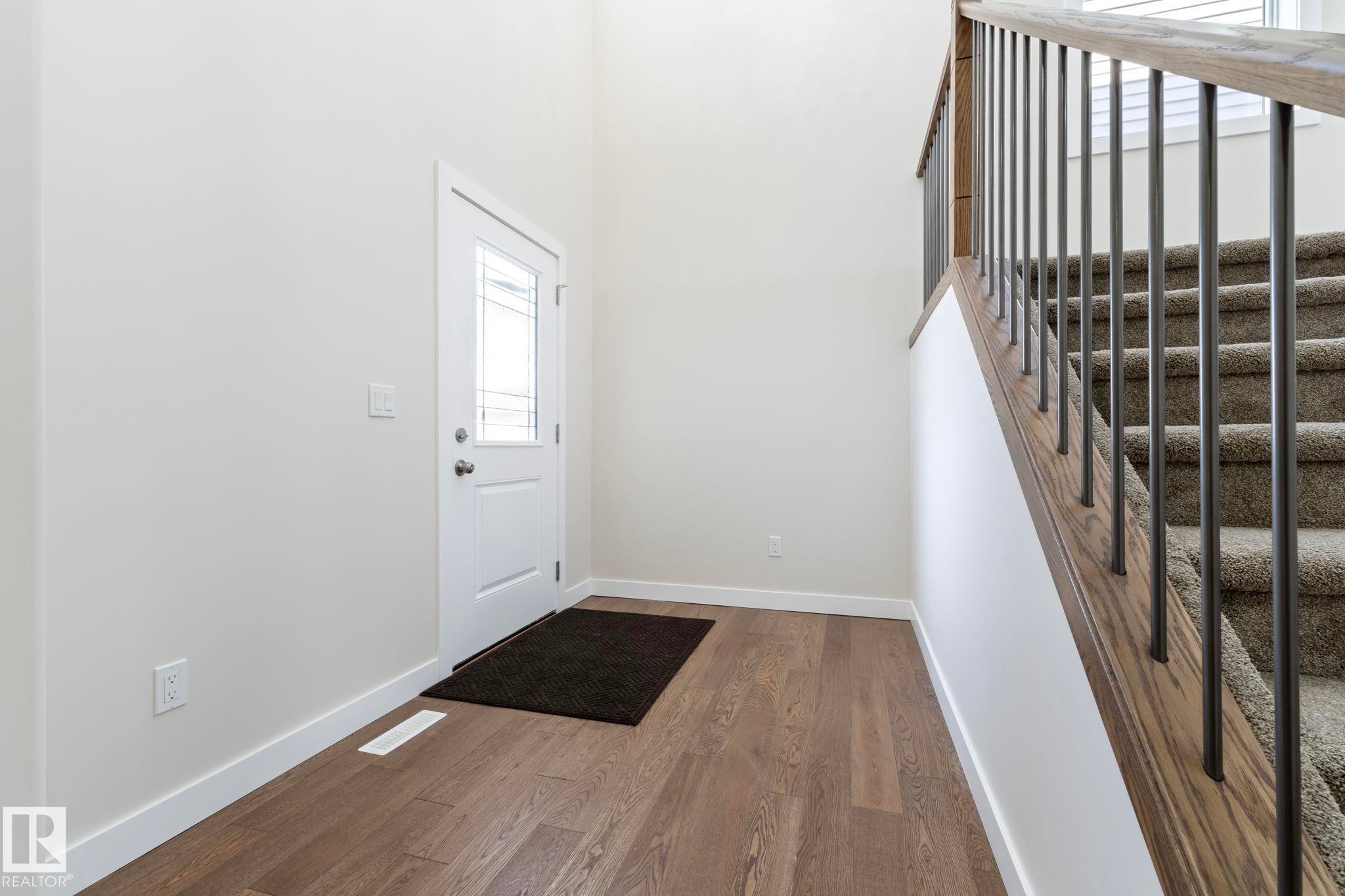 5736 176 Avenue, Edmonton, AB - Indoor Photo Showing Other Room