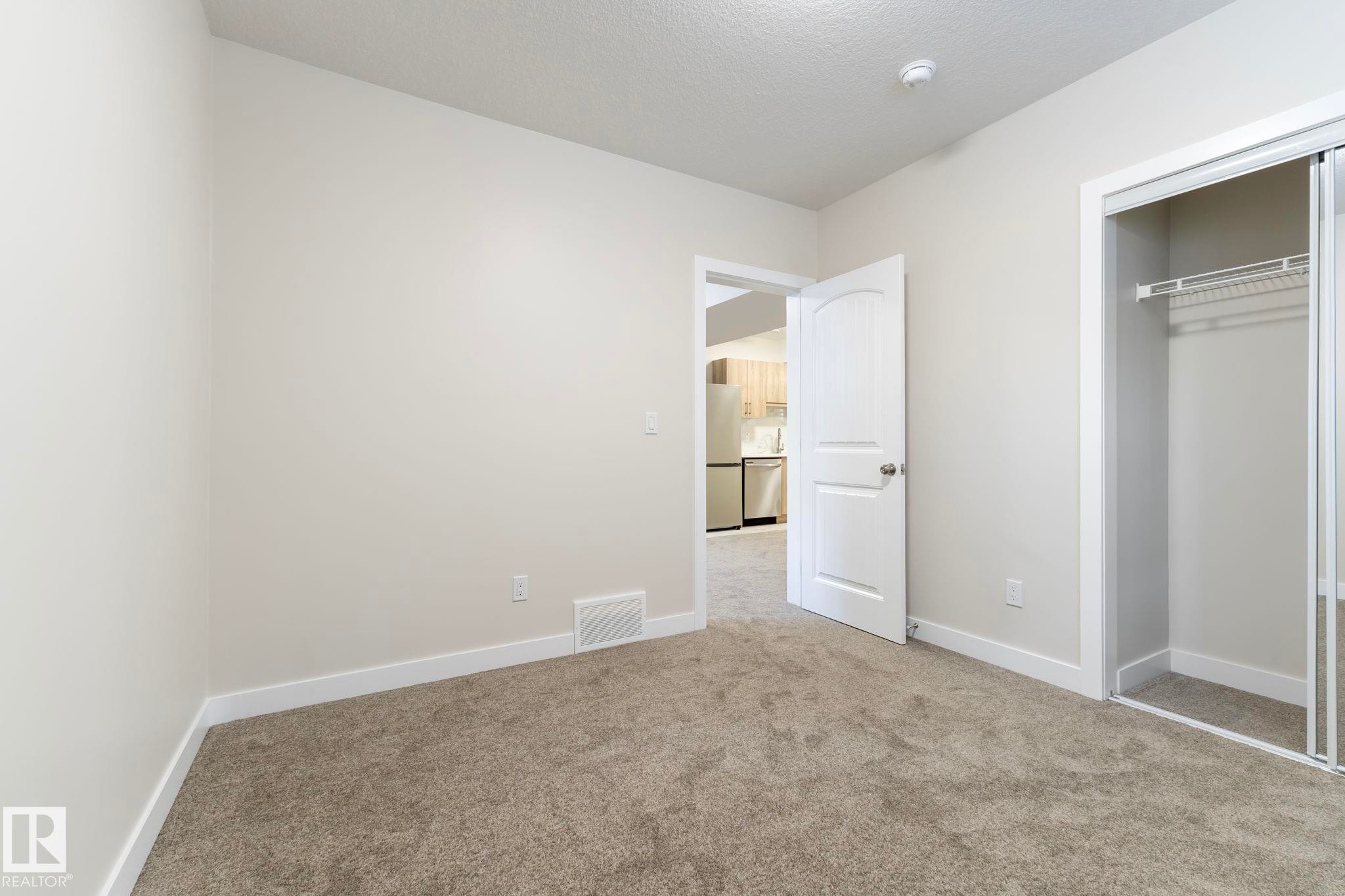 5736 176 Avenue, Edmonton, AB - Indoor Photo Showing Other Room