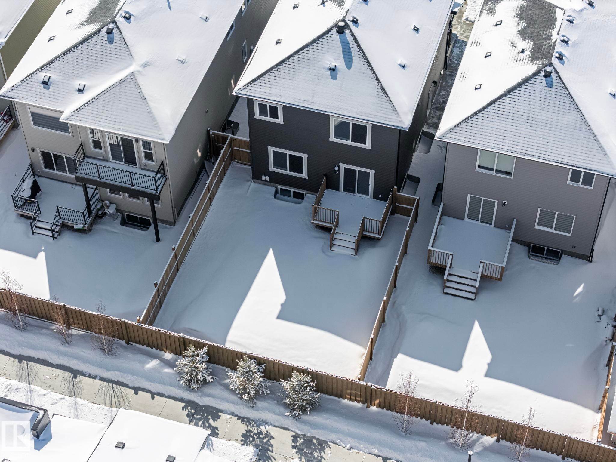 5736 176 Avenue, Edmonton, AB - Outdoor