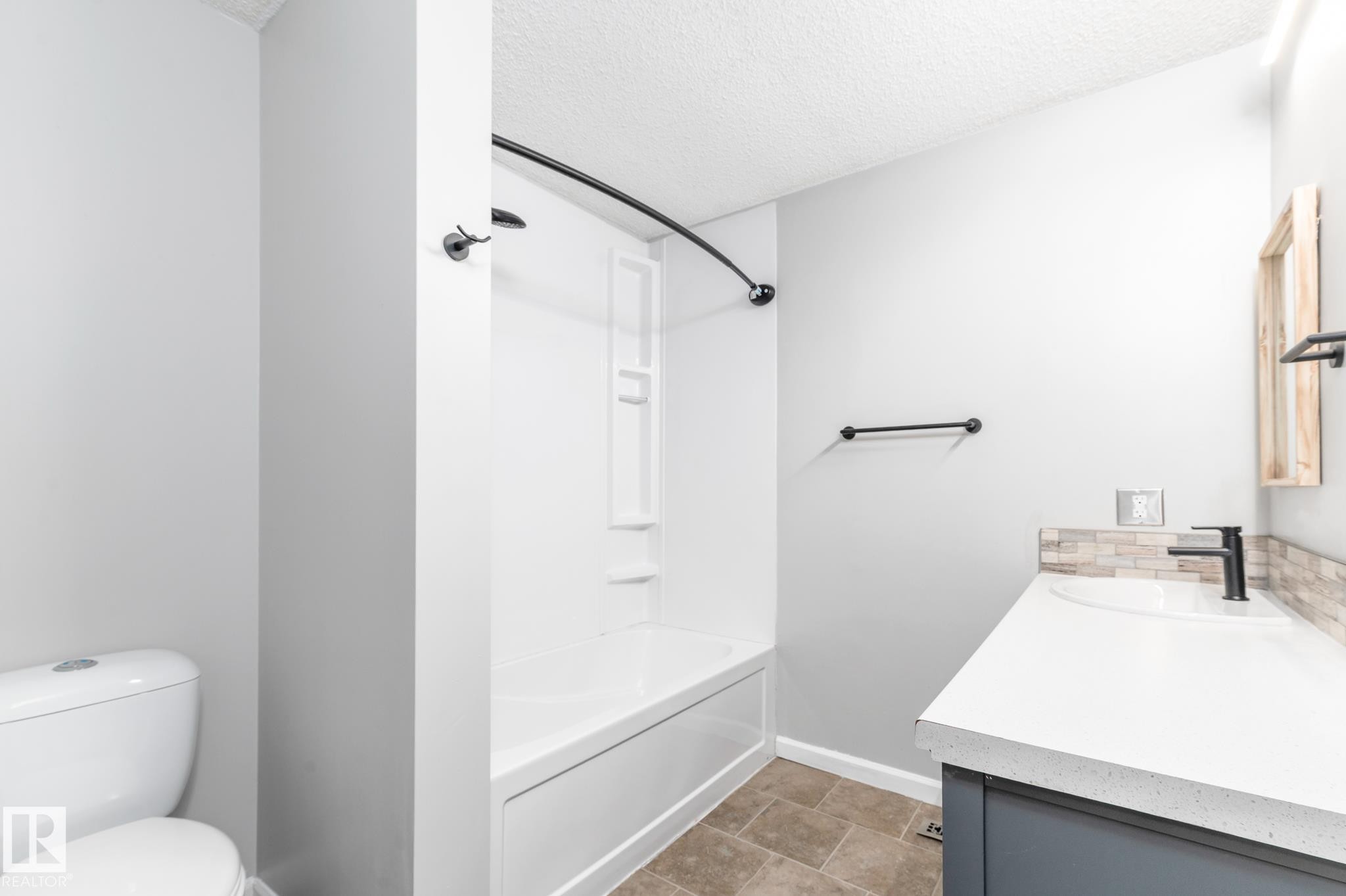 35 Wellington Crescent, Spruce Grove, AB - Indoor Photo Showing Bathroom