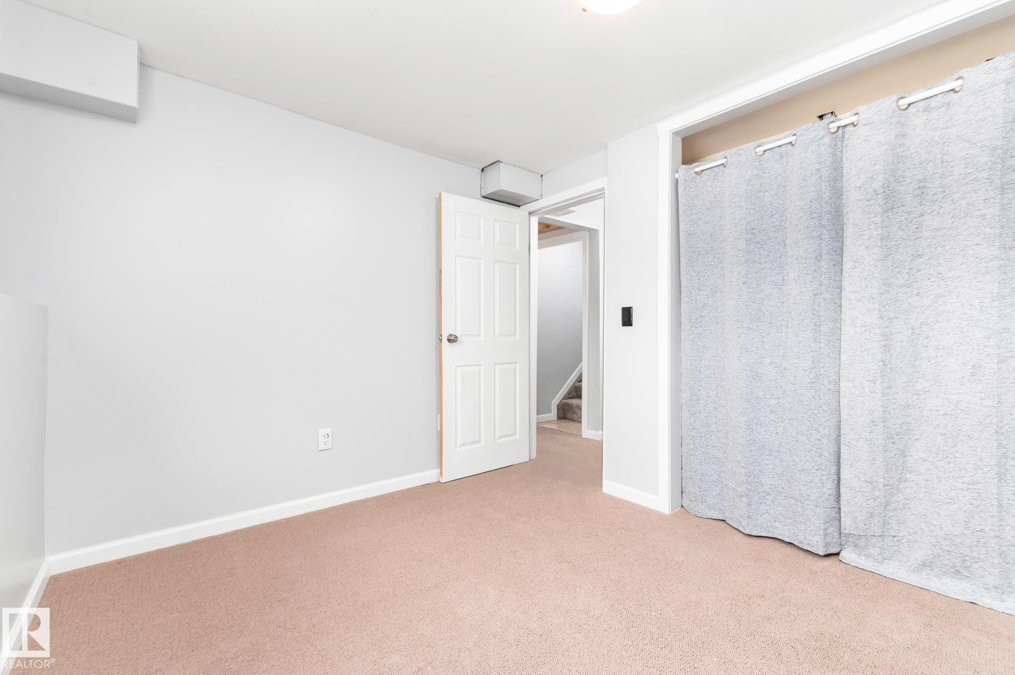 35 Wellington Crescent, Spruce Grove, AB - Indoor Photo Showing Other Room