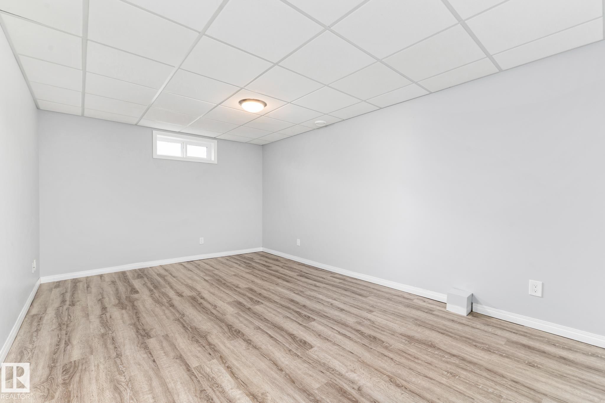 35 Wellington Crescent, Spruce Grove, AB - Indoor Photo Showing Other Room