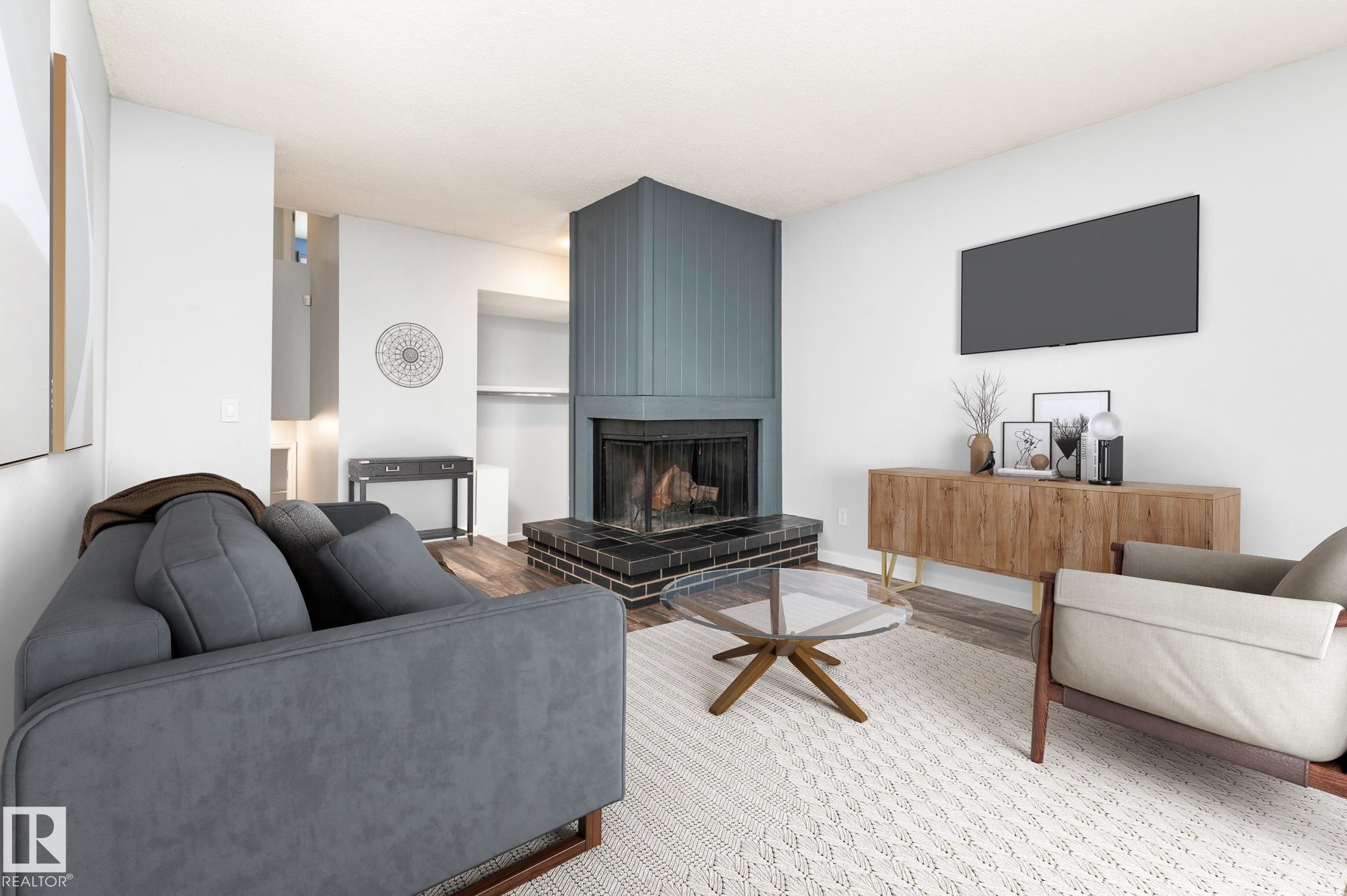 35 Wellington Crescent, Spruce Grove, AB - Indoor Photo Showing Living Room With Fireplace