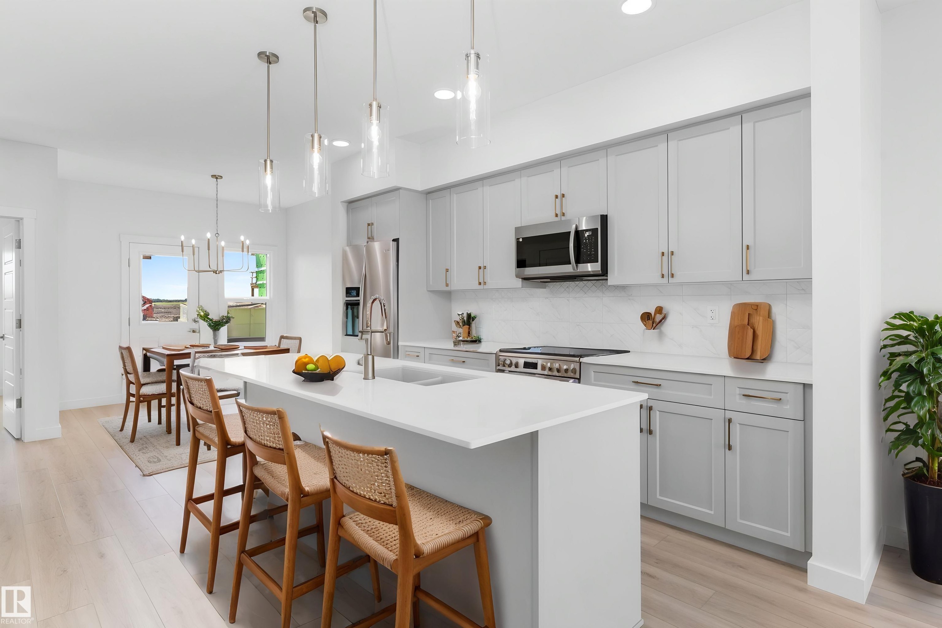 18713 18A Avenue Nw, Edmonton, AB - Indoor Photo Showing Kitchen With Upgraded Kitchen