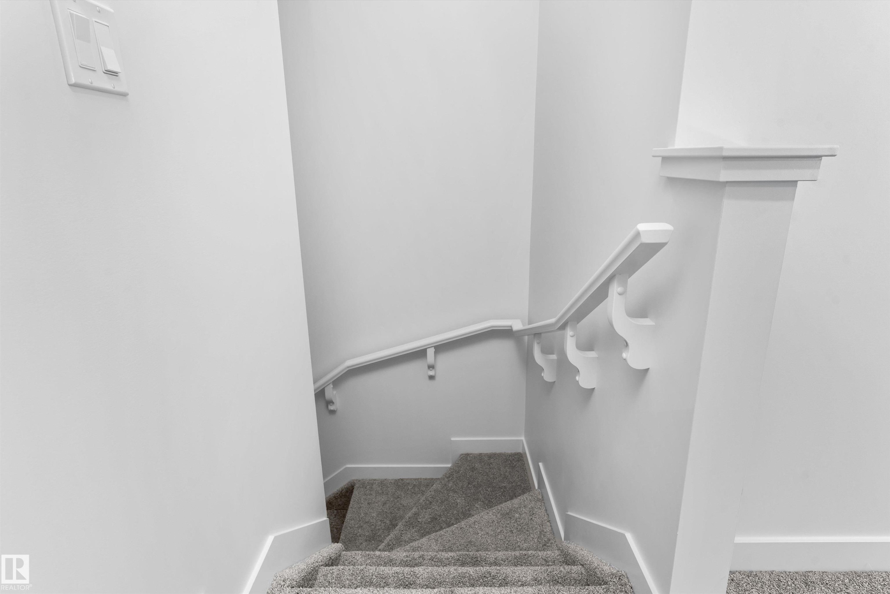 18713 18A Avenue Nw, Edmonton, AB - Indoor Photo Showing Other Room