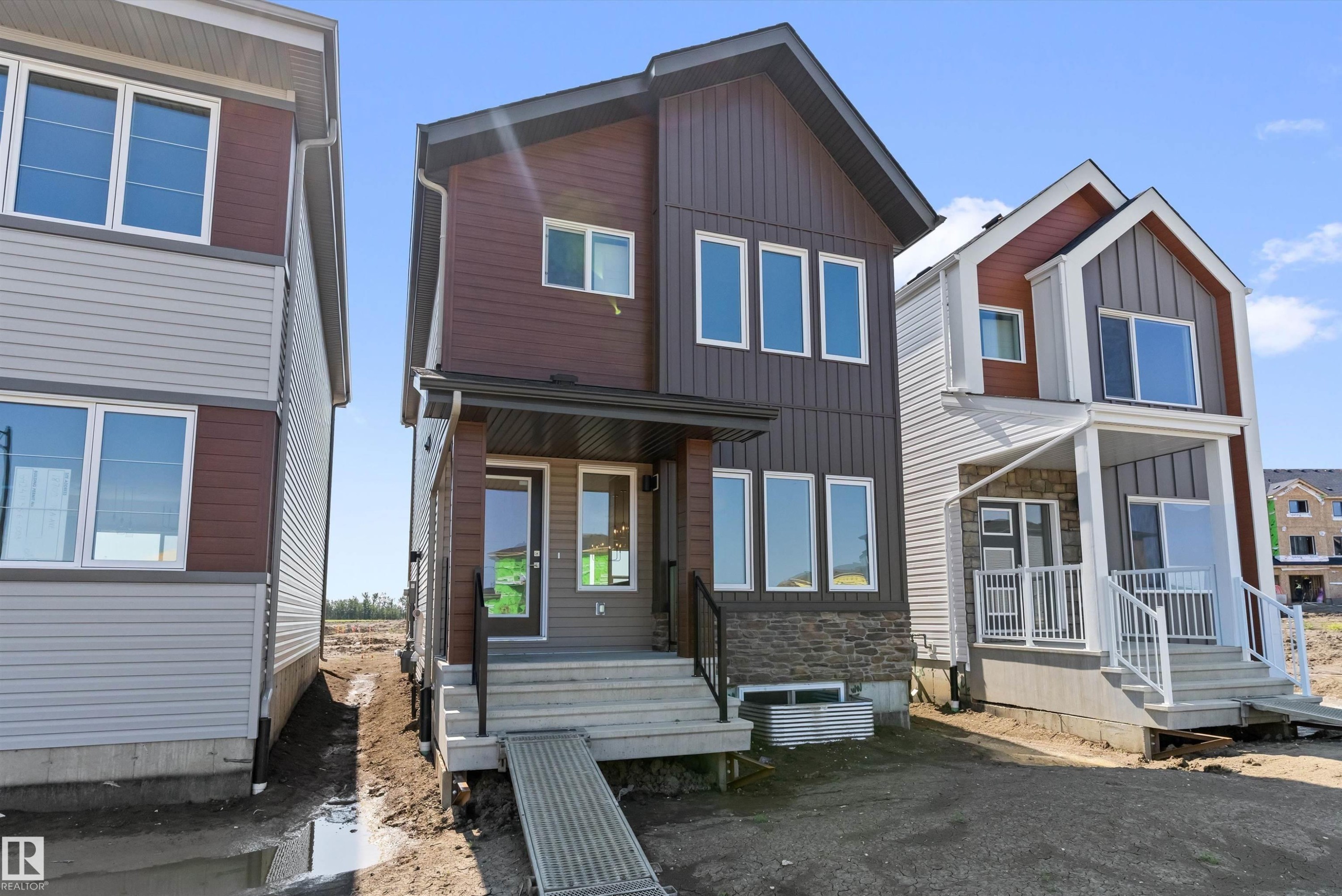 18713 18A Avenue Nw, Edmonton, AB - Outdoor With Facade