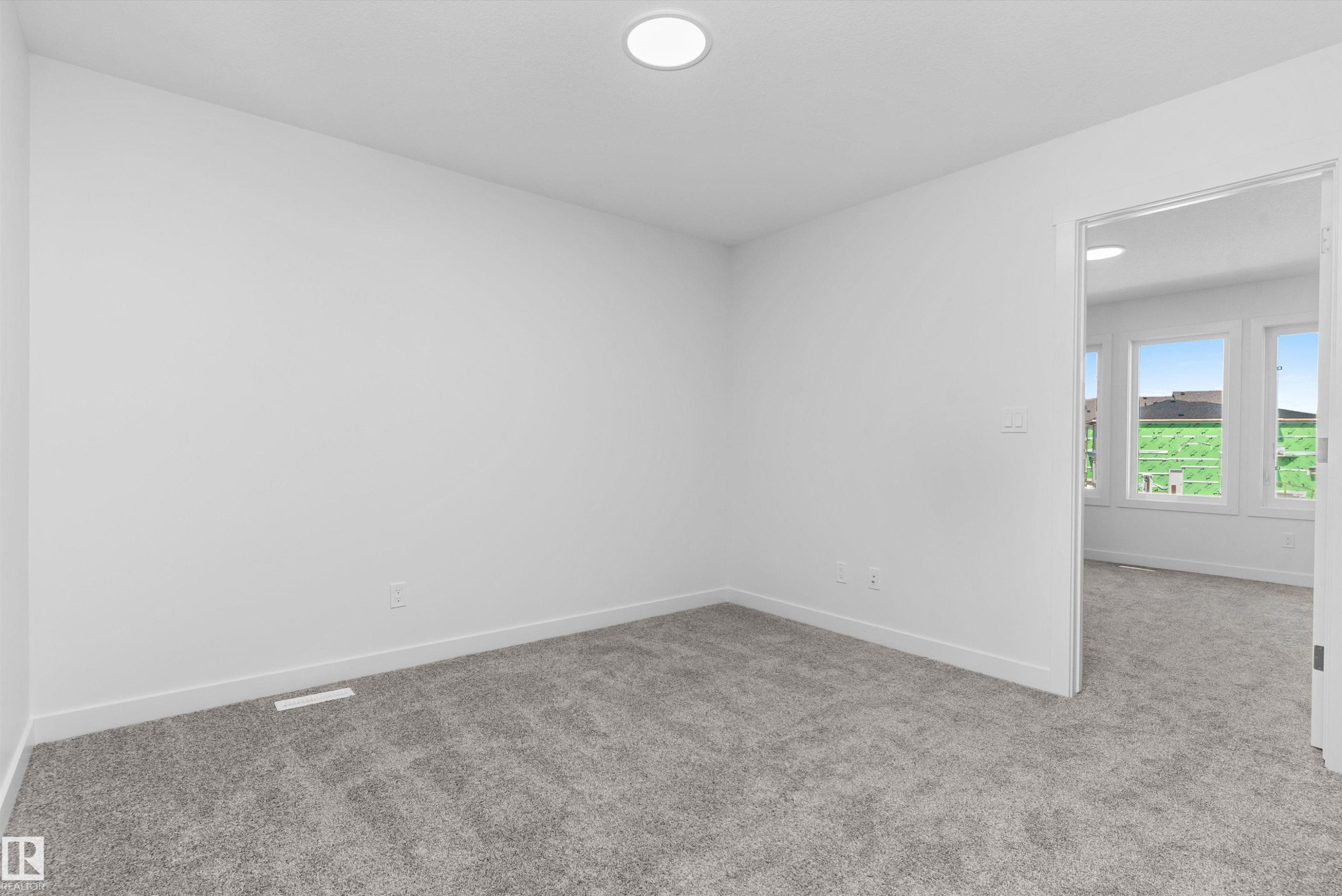 18713 18A Avenue Nw, Edmonton, AB - Indoor Photo Showing Other Room