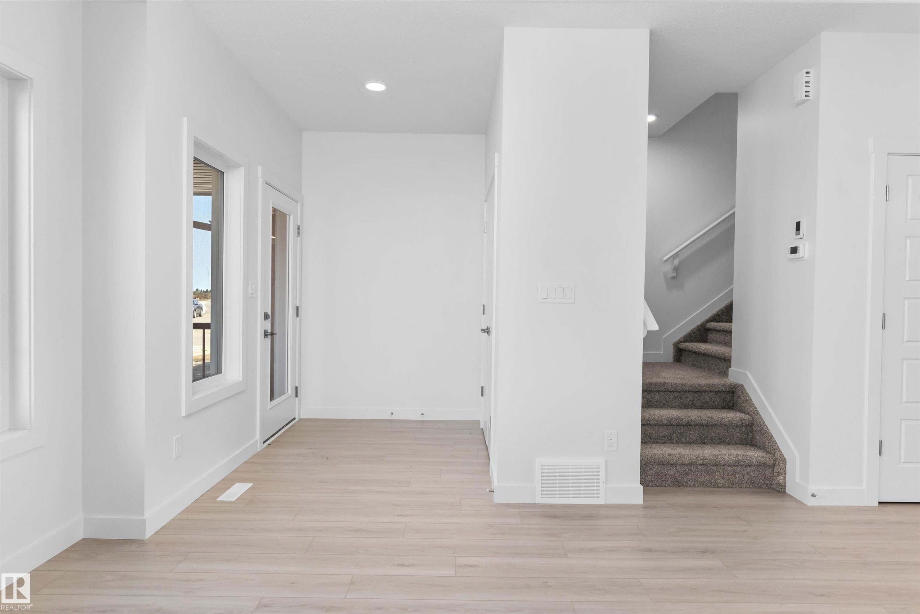 18713 18A Avenue Nw, Edmonton, AB - Indoor Photo Showing Other Room