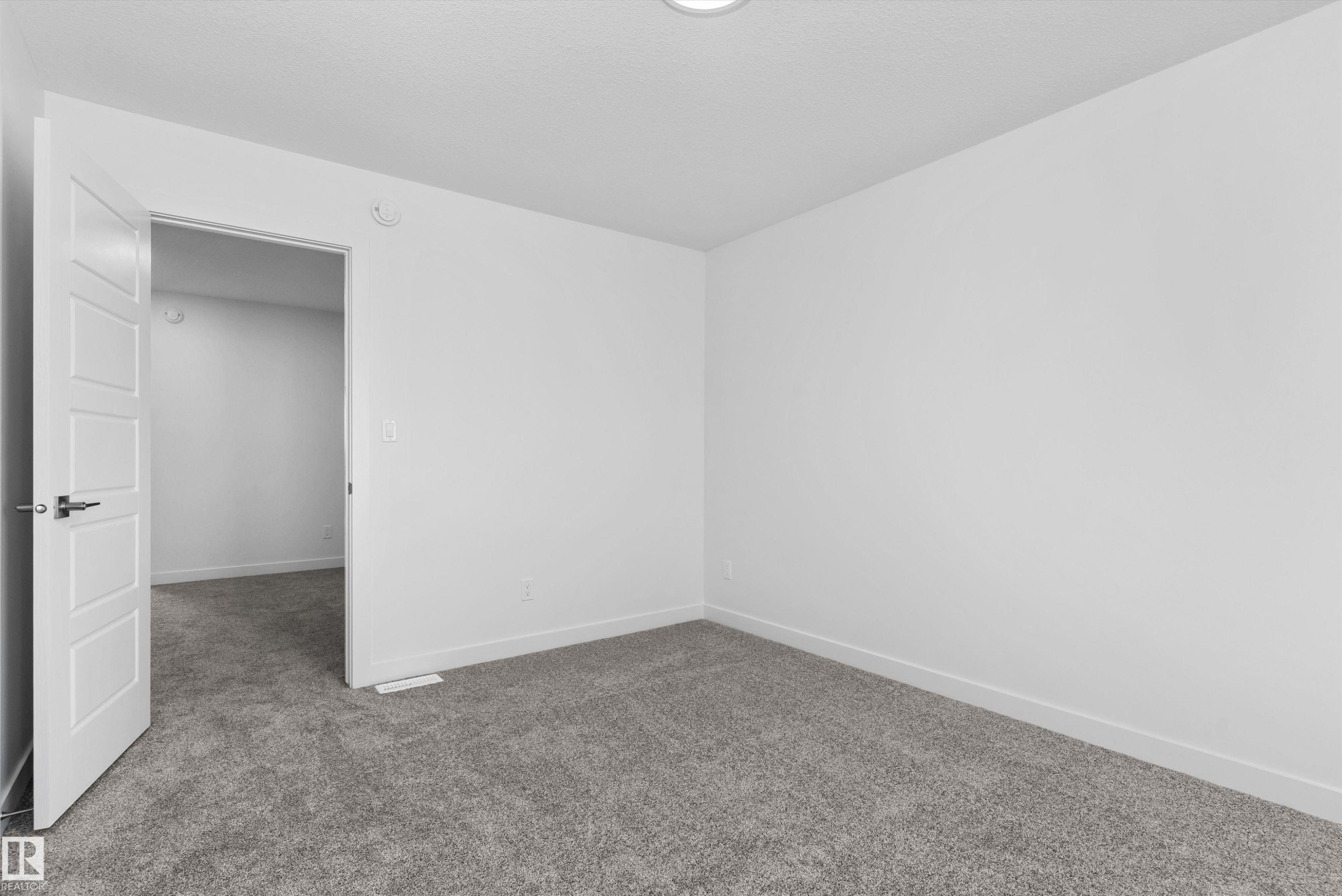 18713 18A Avenue Nw, Edmonton, AB - Indoor Photo Showing Other Room