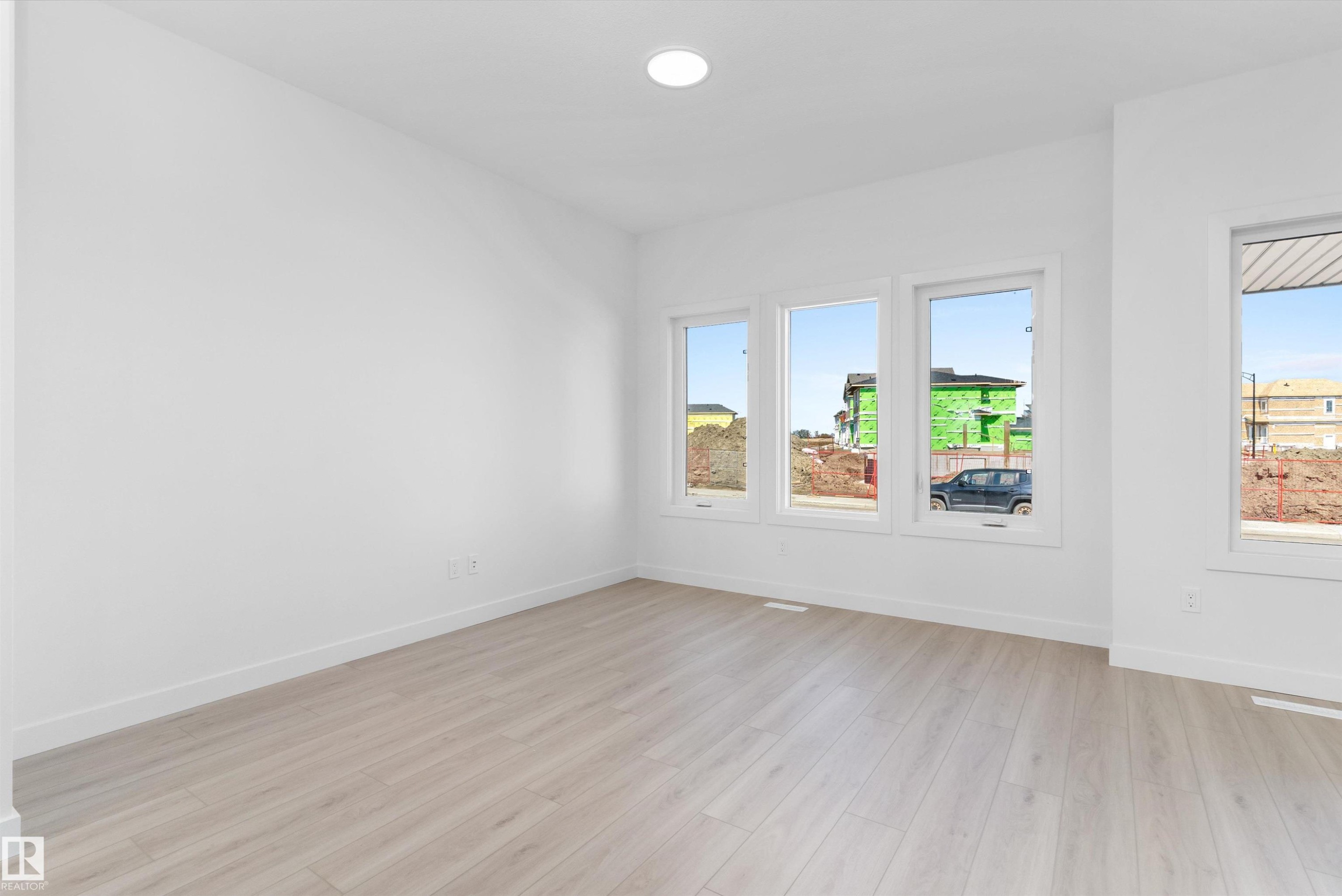 18713 18A Avenue Nw, Edmonton, AB - Indoor Photo Showing Other Room