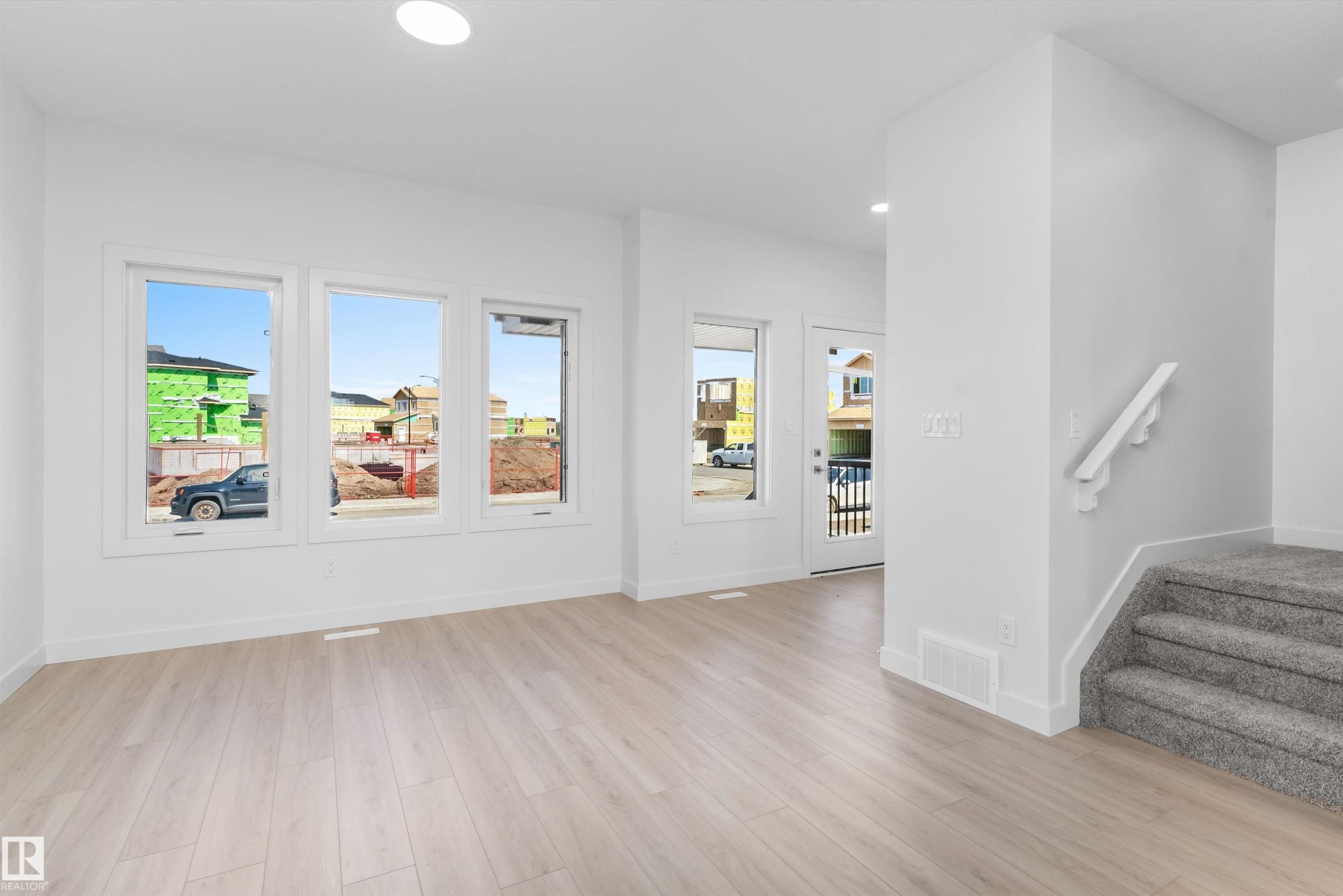 18713 18A Avenue Nw, Edmonton, AB - Indoor Photo Showing Other Room