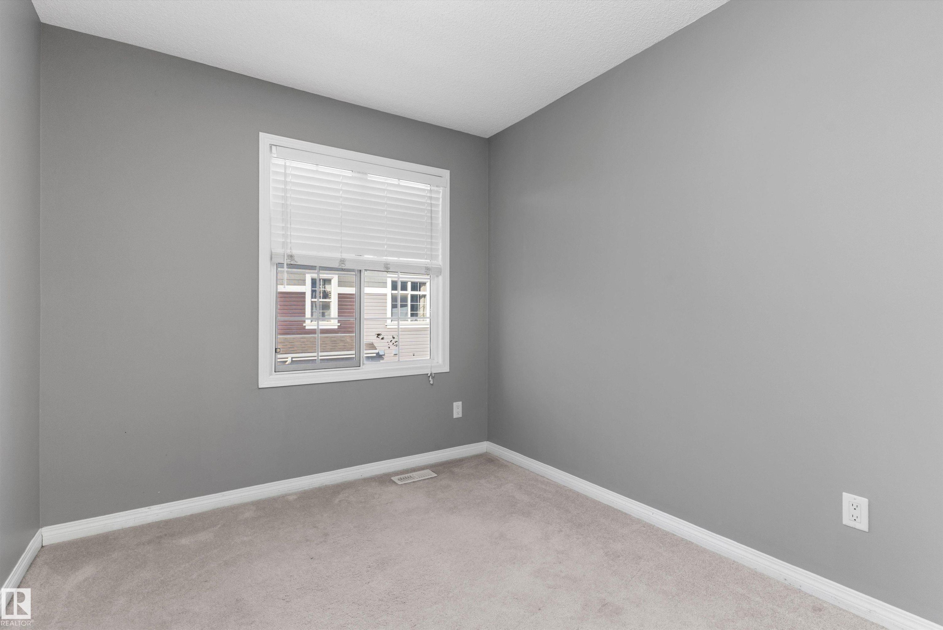 49 9151 Shaw Way, Edmonton, AB - Indoor Photo Showing Other Room
