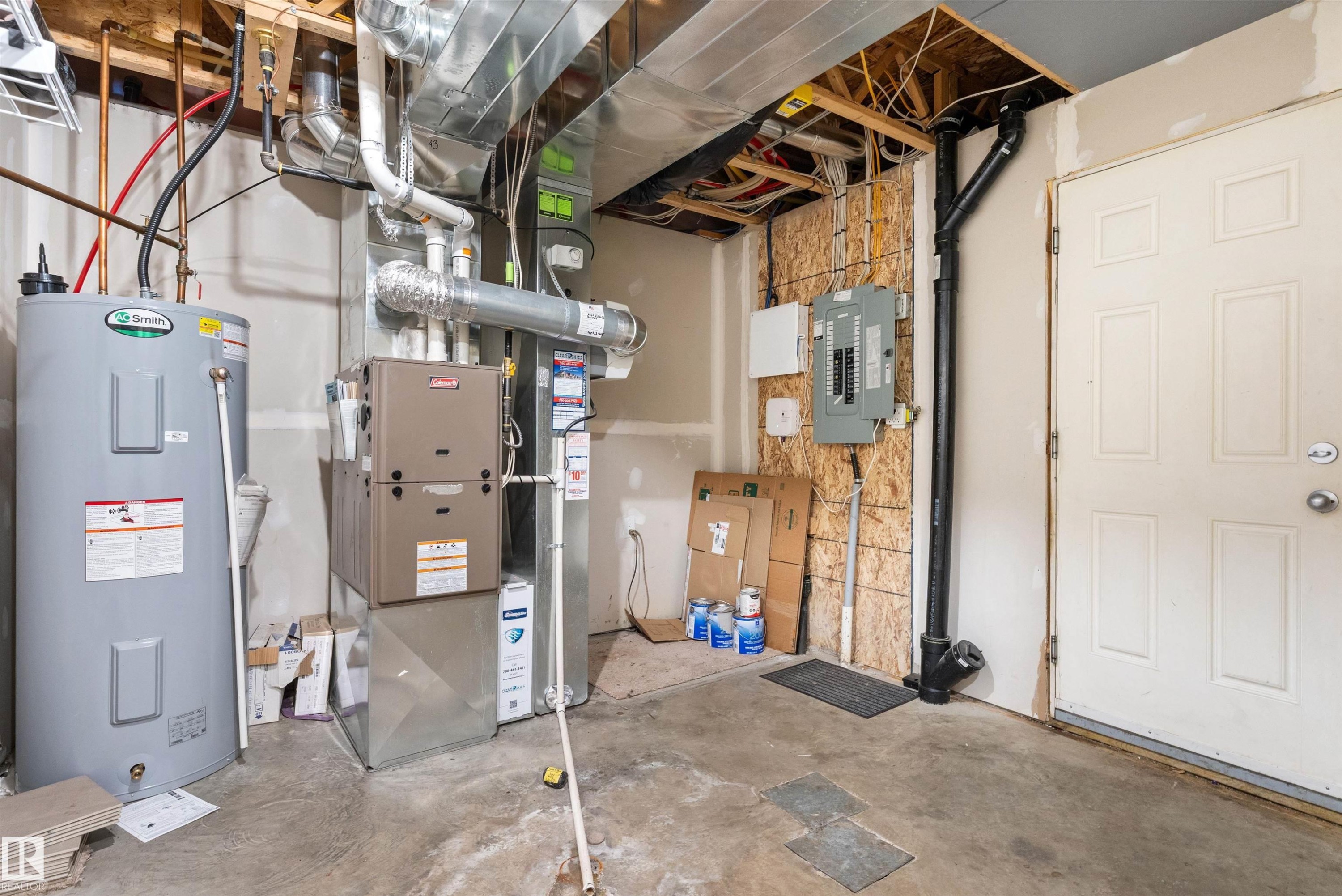49 9151 Shaw Way, Edmonton, AB - Indoor Photo Showing Basement