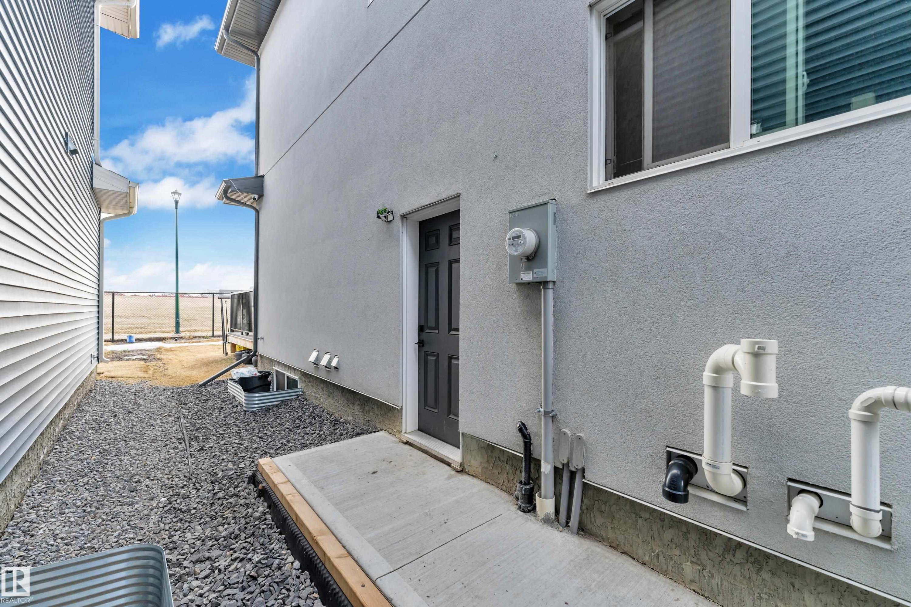 2011 18 Avenue, Edmonton, AB - Outdoor With Exterior