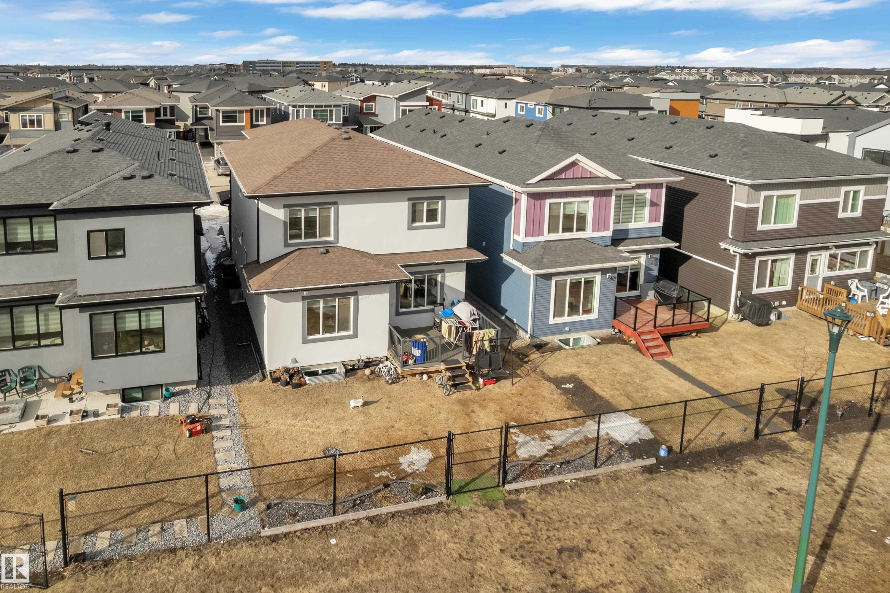 2011 18 Avenue, Edmonton, AB - Outdoor