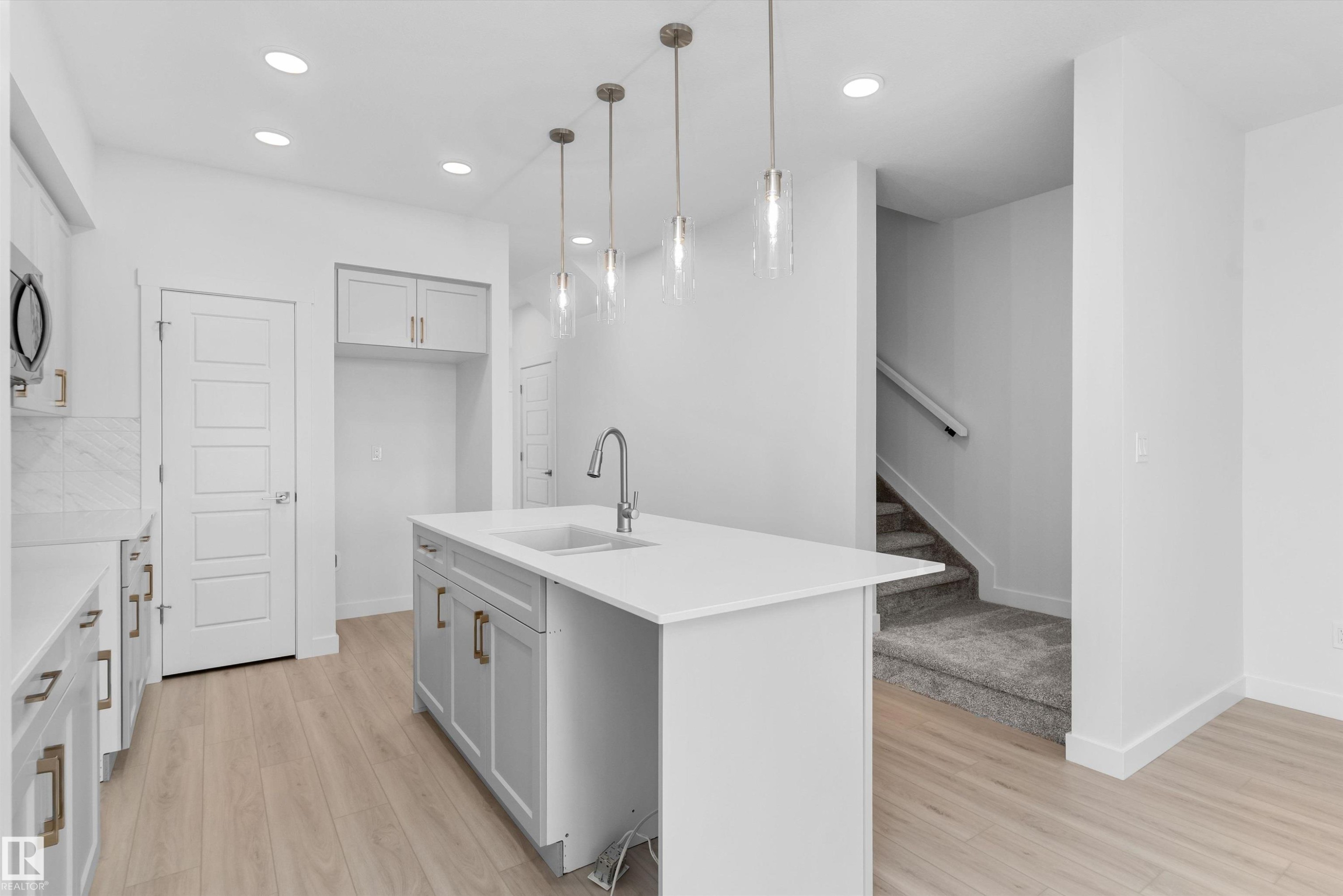 18717 18A Avenue Nw, Edmonton, AB - Indoor Photo Showing Kitchen With Upgraded Kitchen