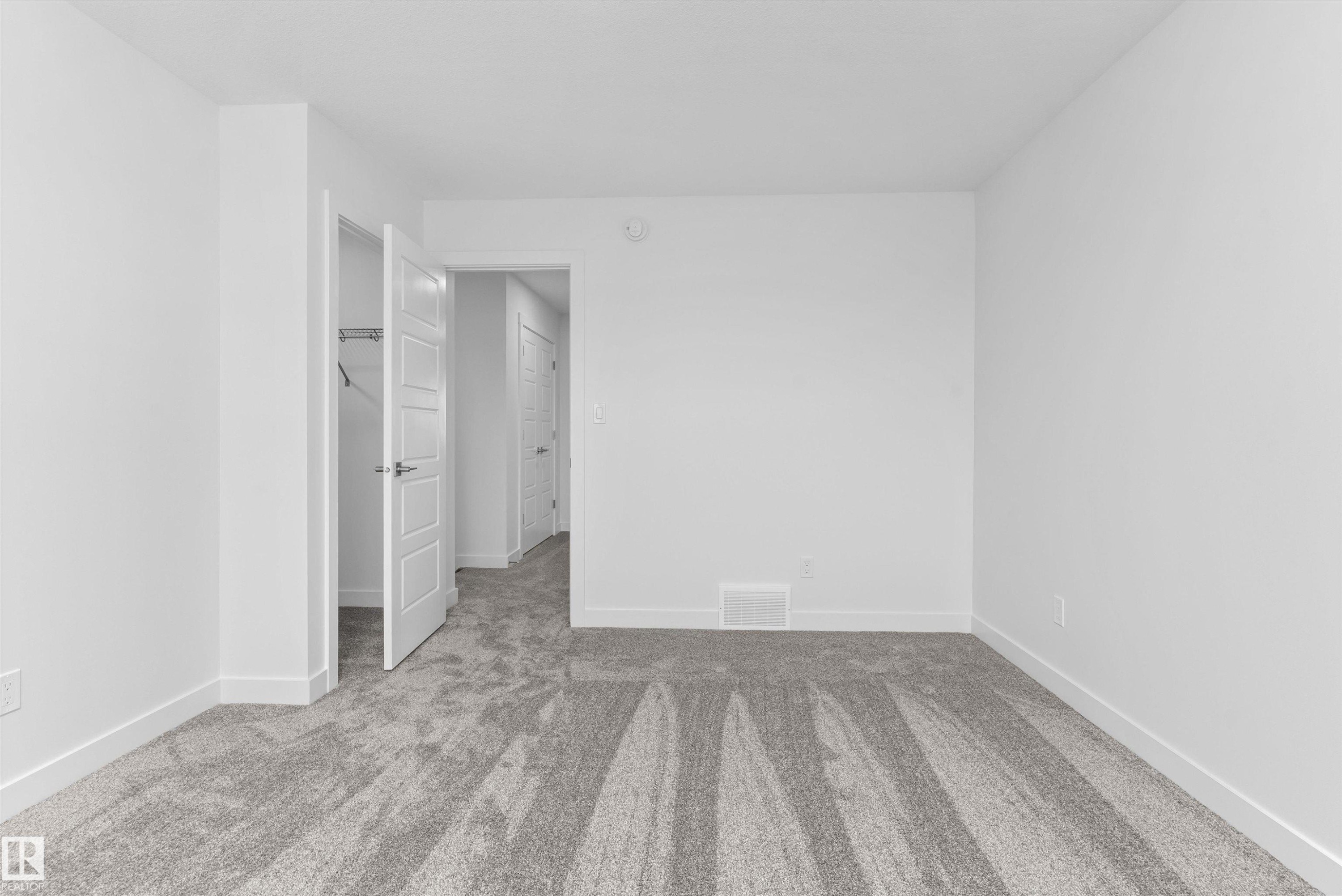 18717 18A Avenue Nw, Edmonton, AB - Indoor Photo Showing Other Room