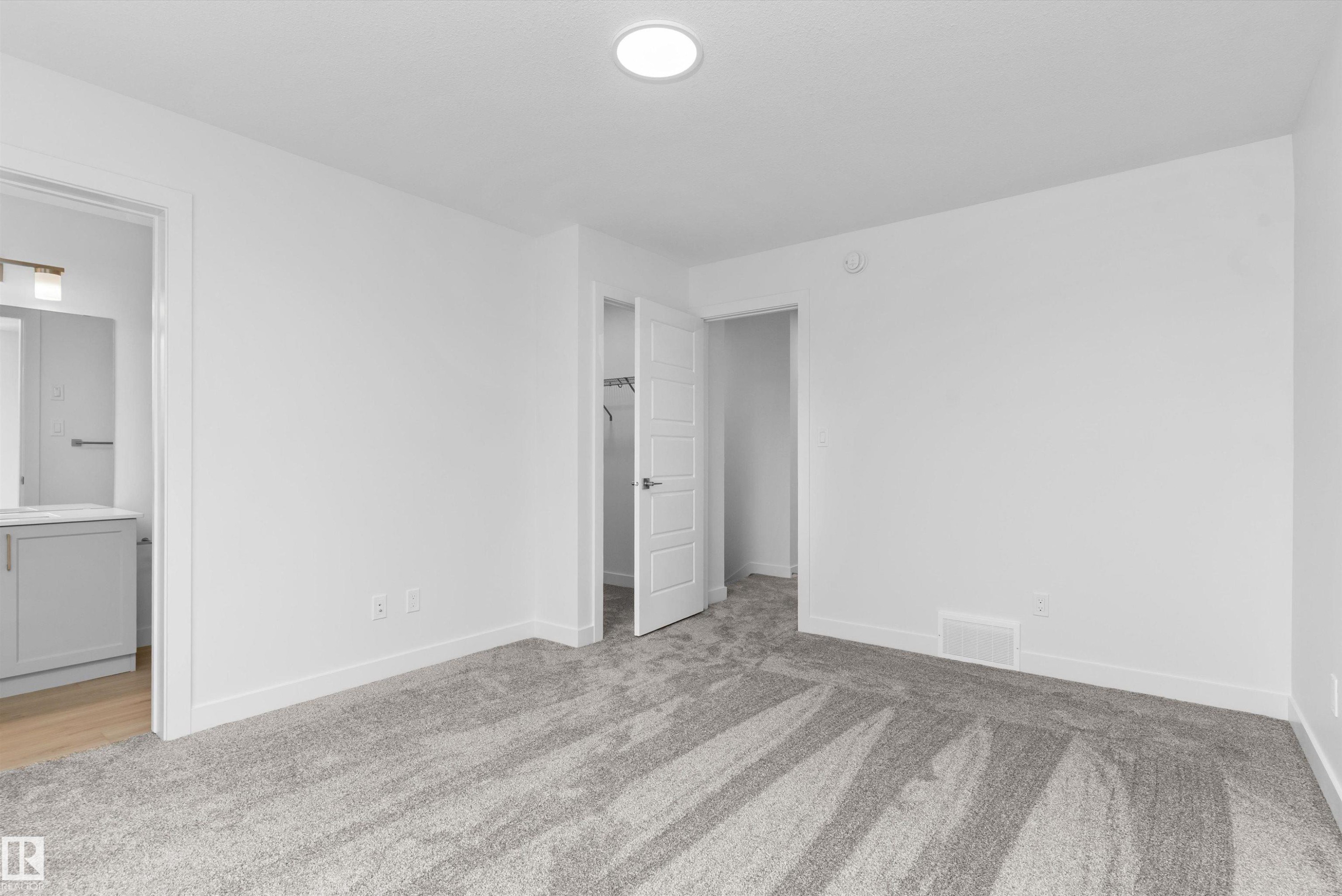 18717 18A Avenue Nw, Edmonton, AB - Indoor Photo Showing Other Room