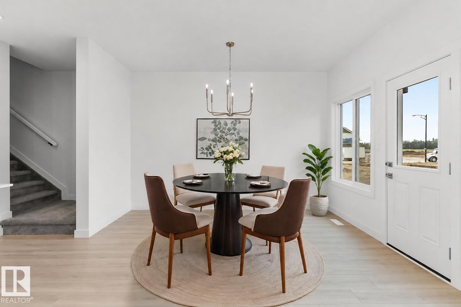 18717 18A Avenue Nw, Edmonton, AB - Indoor Photo Showing Dining Room