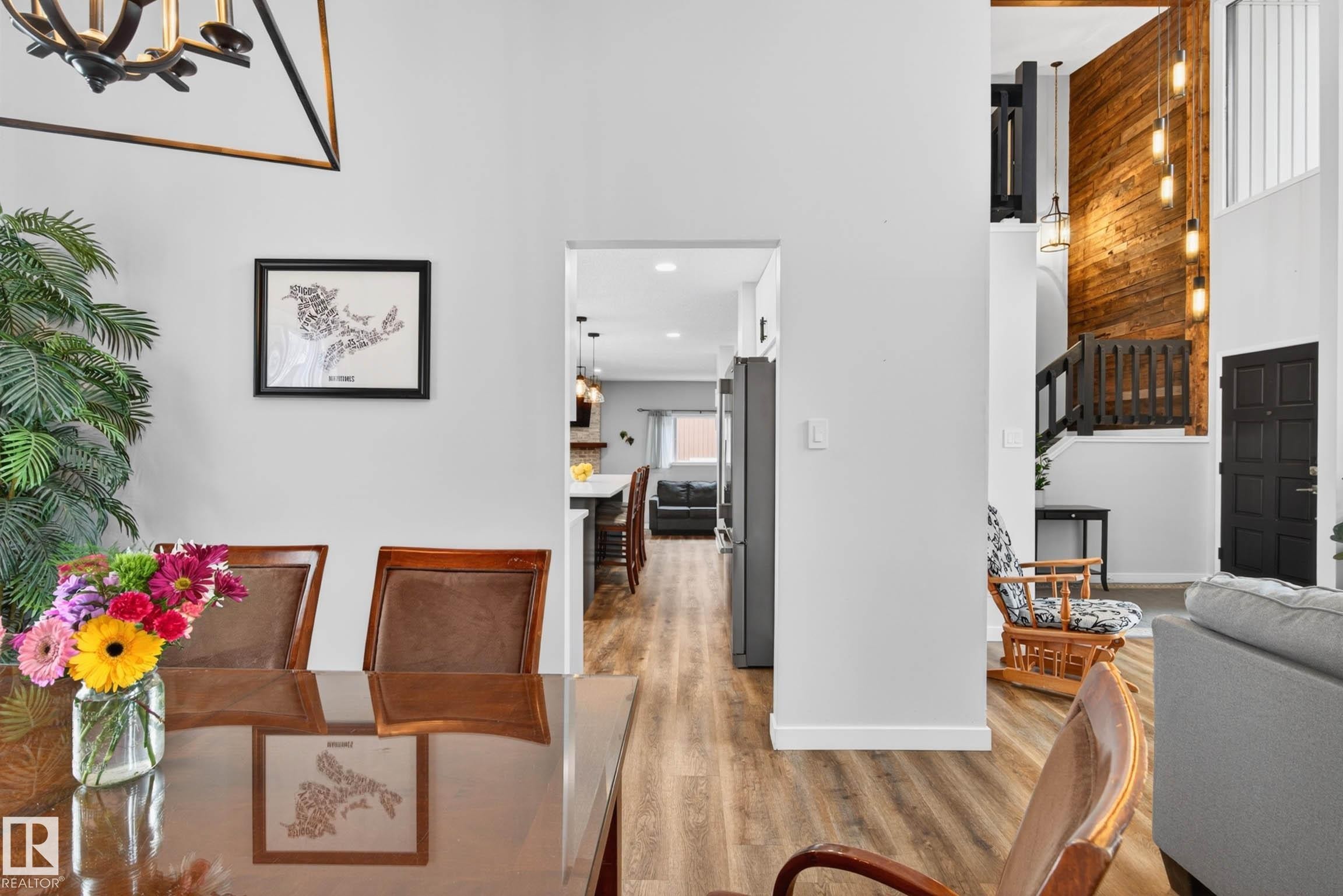 6118 37A Avenue, Edmonton, AB - Indoor