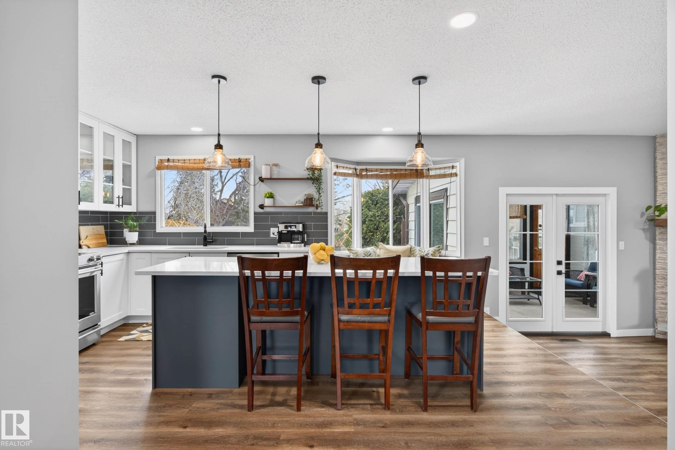 6118 37A Avenue, Edmonton, AB - Indoor