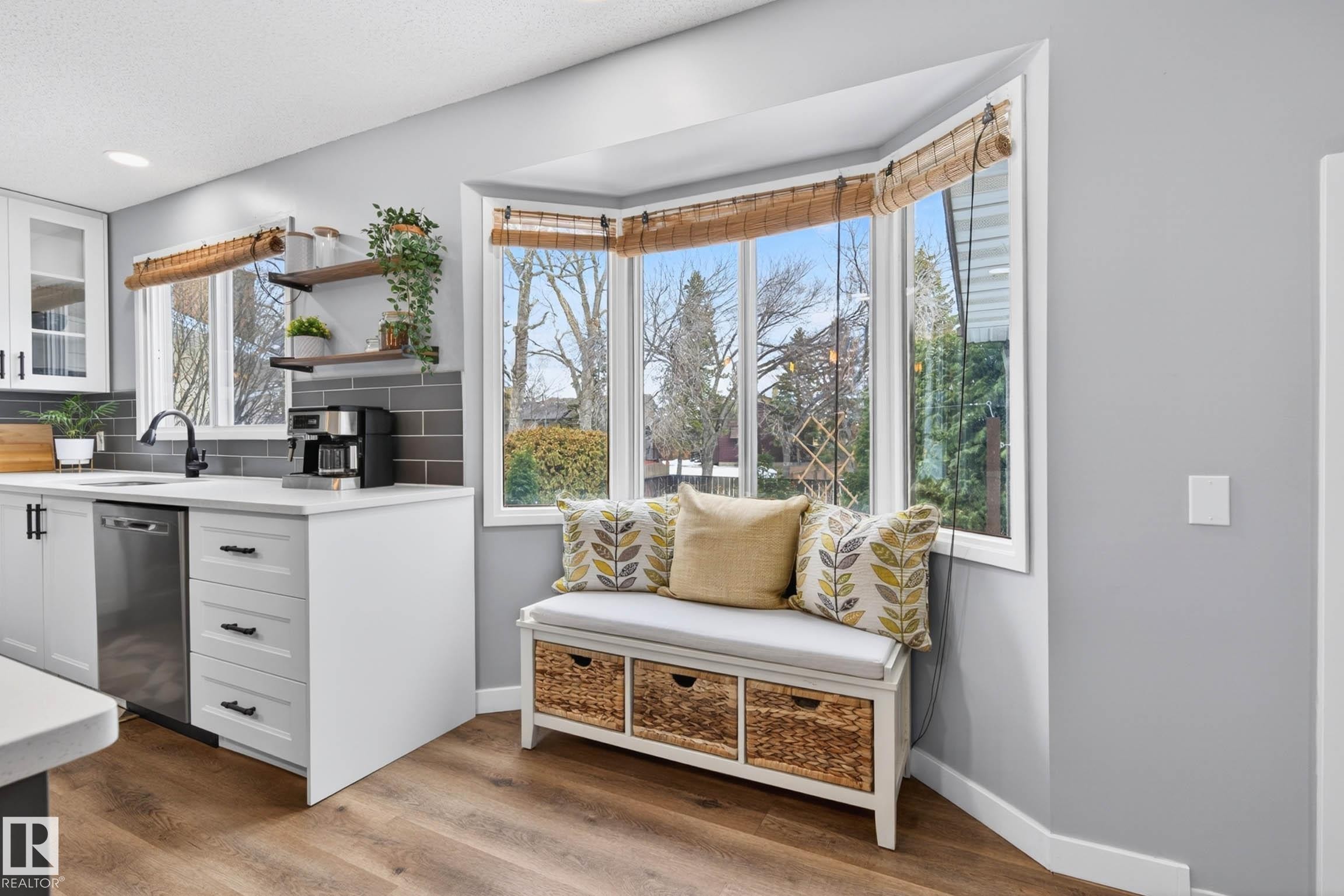 6118 37A Avenue, Edmonton, AB - Indoor